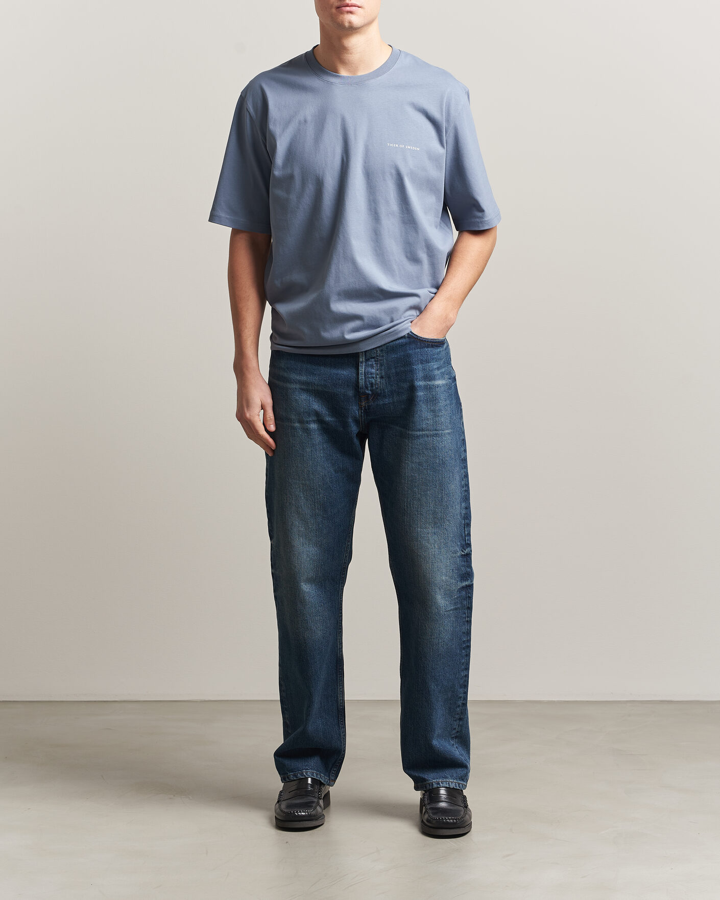 Homme | T-shirts | Tiger of Sweden | Pro Logo Crew Neck T-Shirt Dull Blue