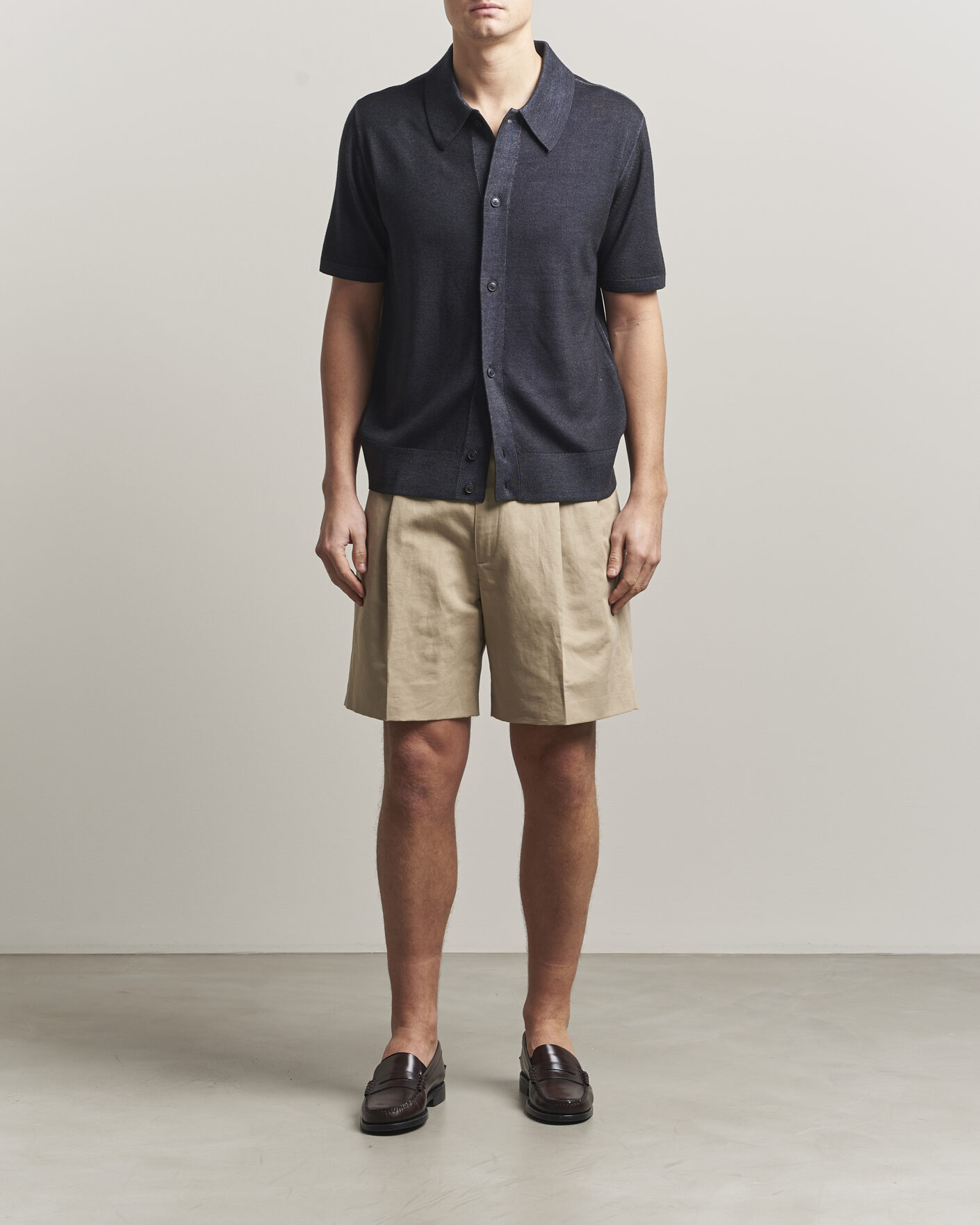 Homme | Chemises | Tiger of Sweden | Araawen Merino Knitted Short Sleeve Shirt Light Ink