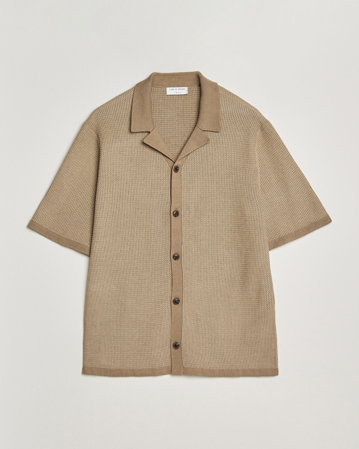 Homme | Chemises | Tiger of Sweden | River Knitted Short Sleeve Shirt Umber Brown