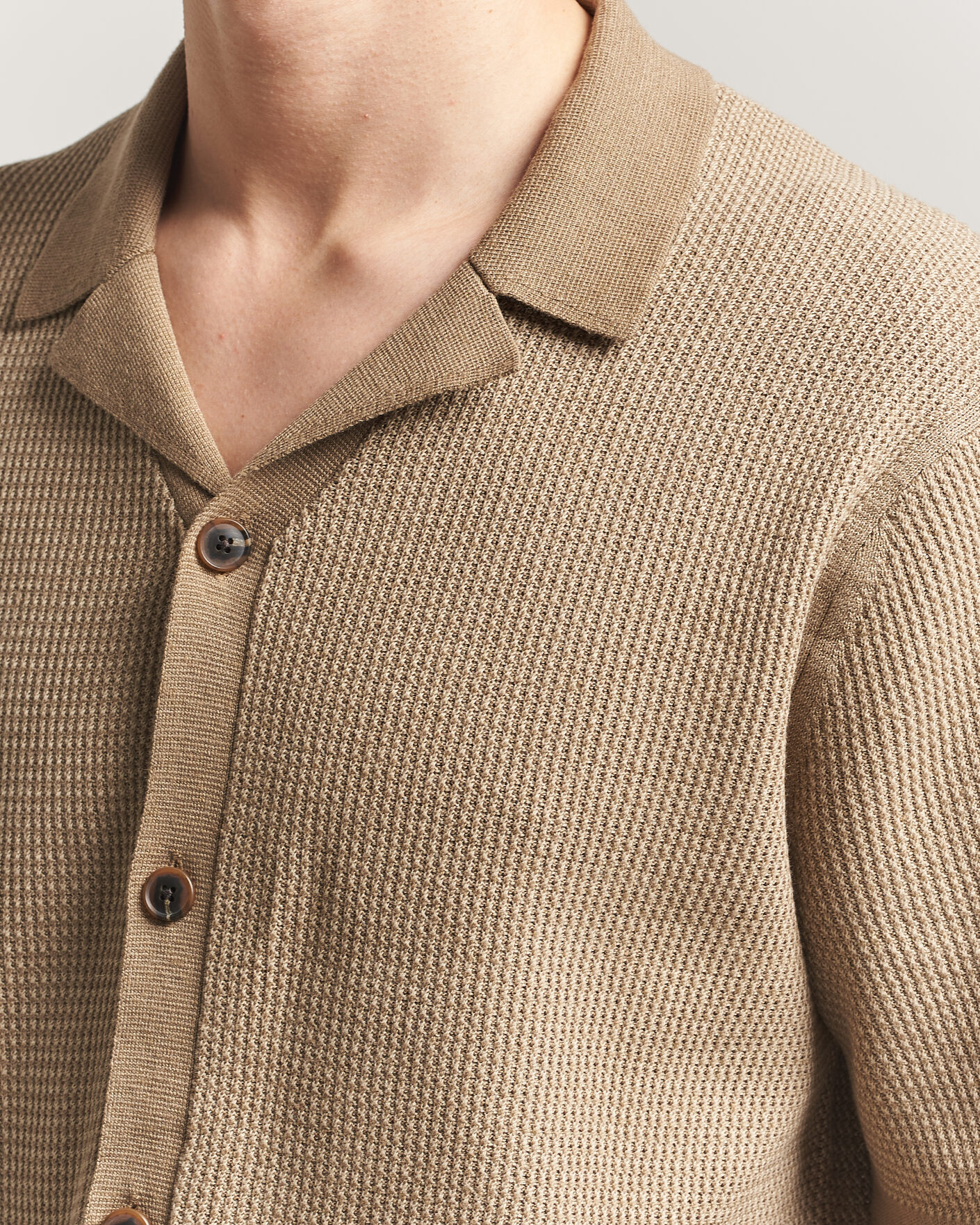 Homme | Chemises | Tiger of Sweden | River Knitted Short Sleeve Shirt Umber Brown