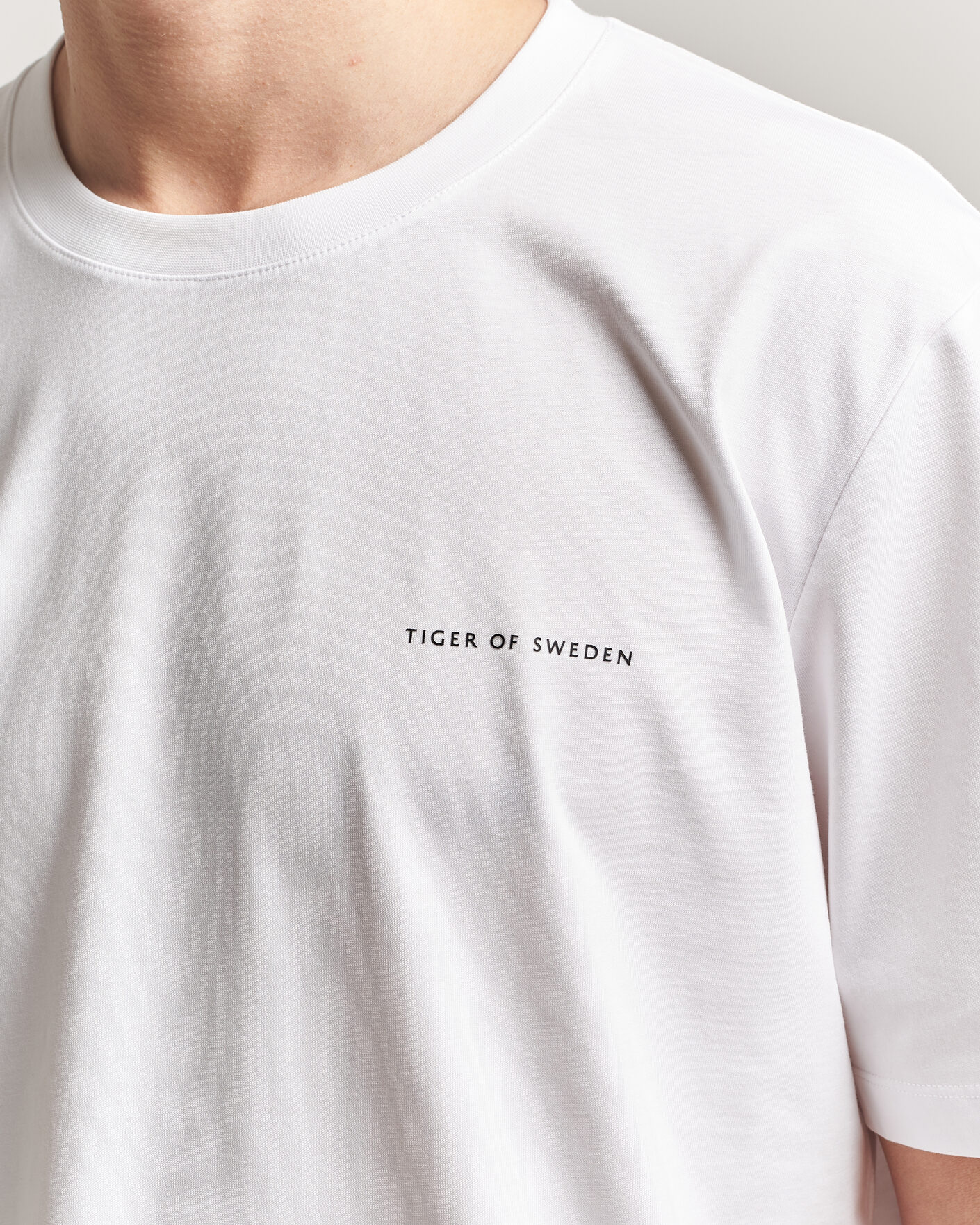 Homme | T-shirts | Tiger of Sweden | Pro Cotton Logo T-Shirt Pure White