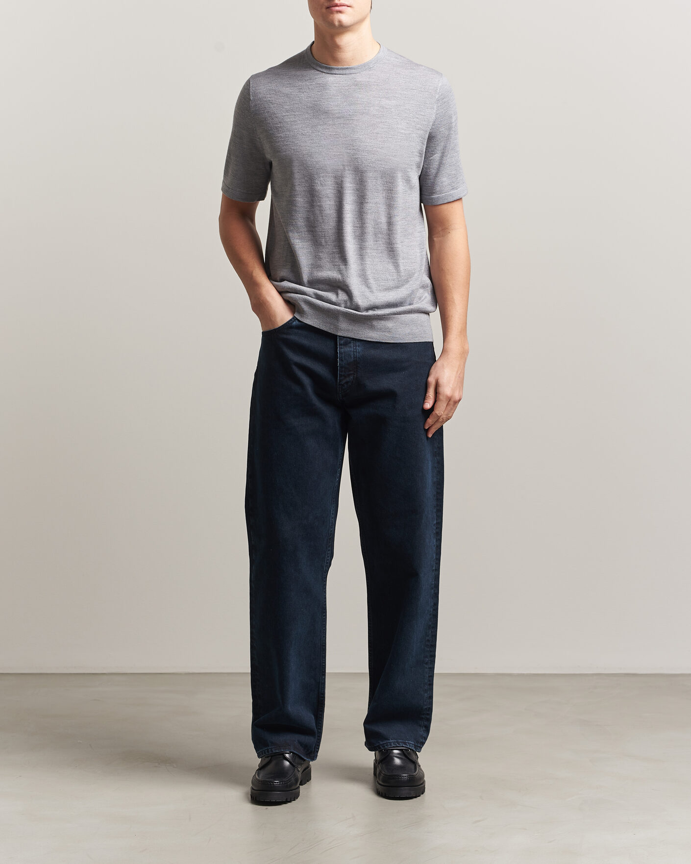 Homme | T-shirts | Tiger of Sweden | Connor Knitted Crew Neck T-Shirt Grey Melange