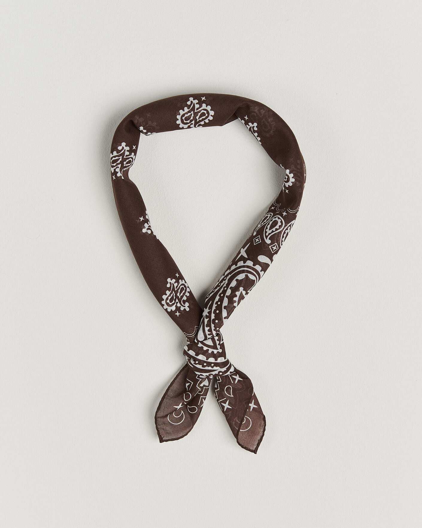 Homme | Écharpes | Amanda Christensen | Cotton Voilé Paisley Bandana Dark Brown