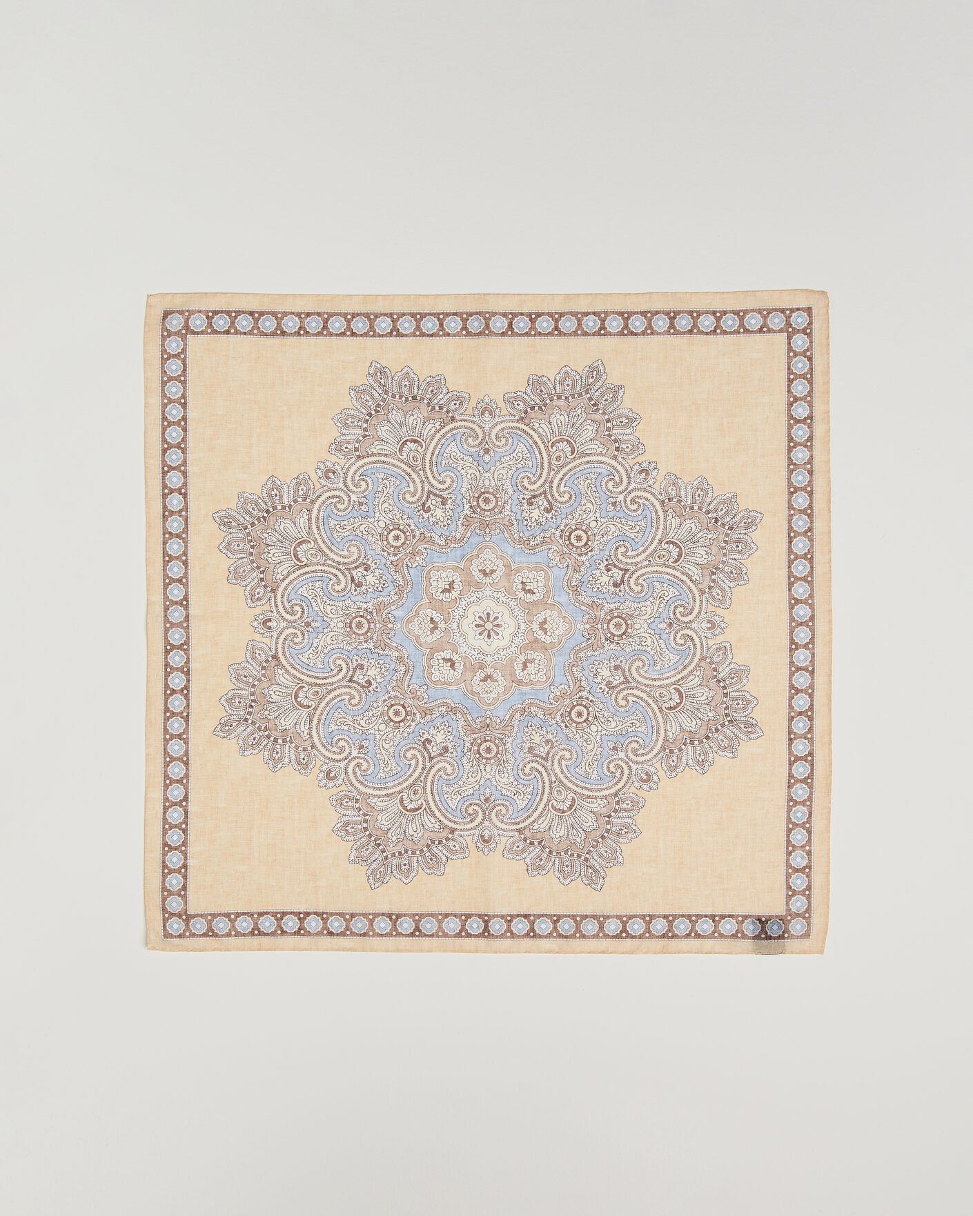 Homme | Écharpes | Amanda Christensen | Cotton Voilé Large Paisley Bandana Yellow