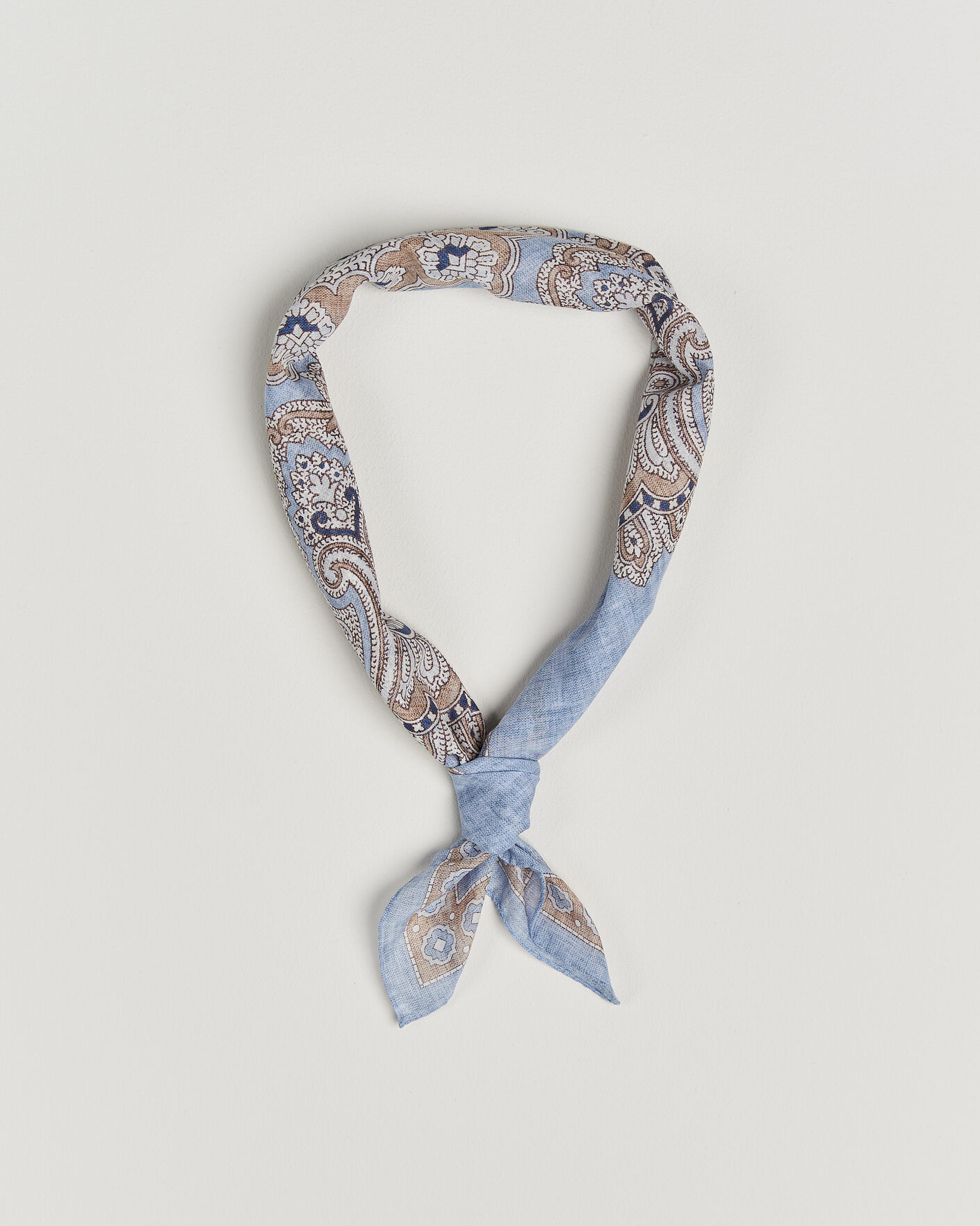 Homme | Écharpes | Amanda Christensen | Cotton Voilé Large Paisley Bandana Blue