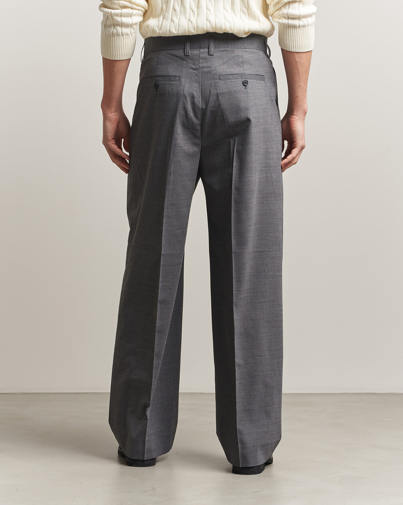 Homme | Pantalons | Filippa K | Milo Wide Wool Pinstriped Trousers Mid Grey