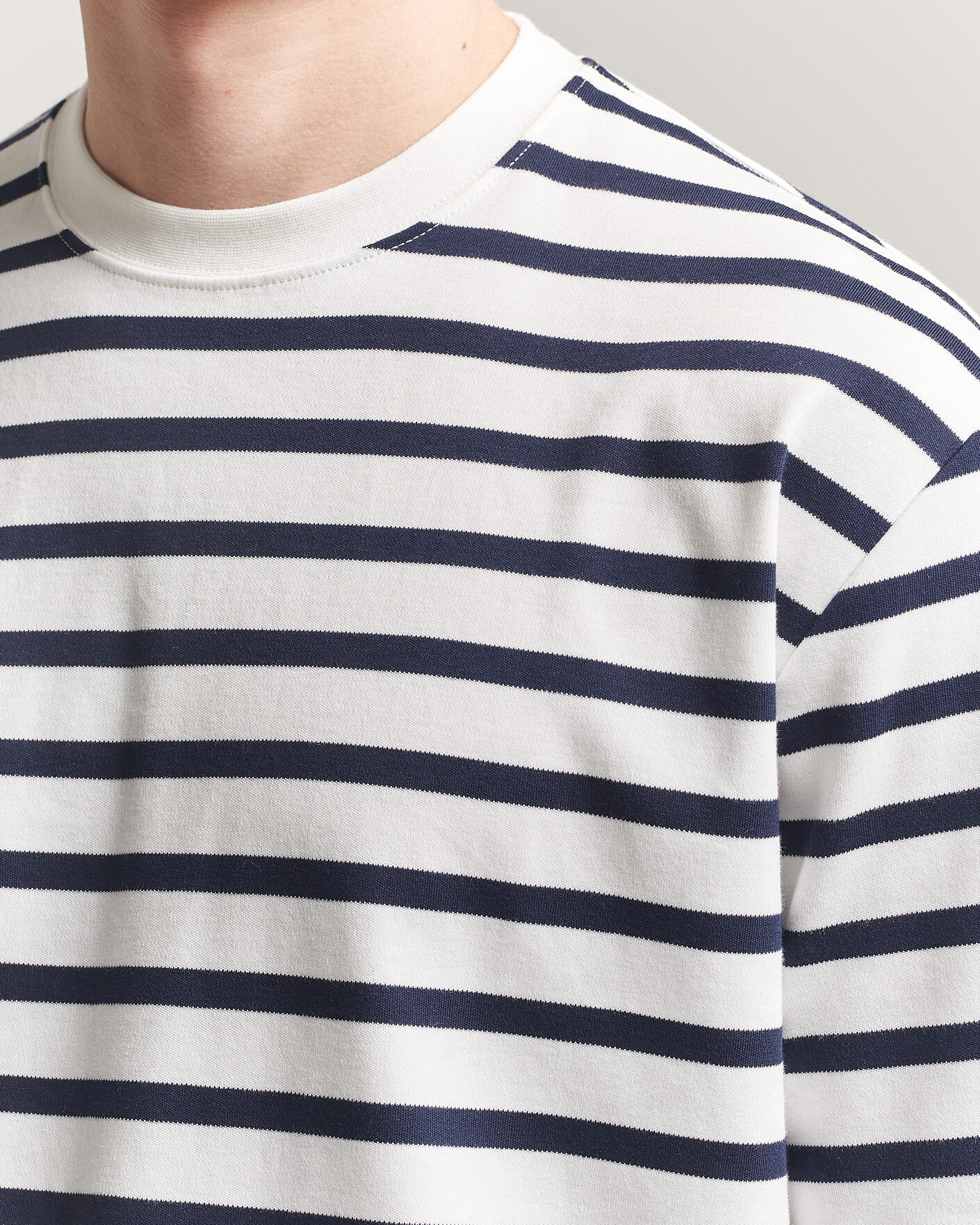 Homme | T-shirts | Filippa K | Striped Crew Neck T-Shirt White/Navy