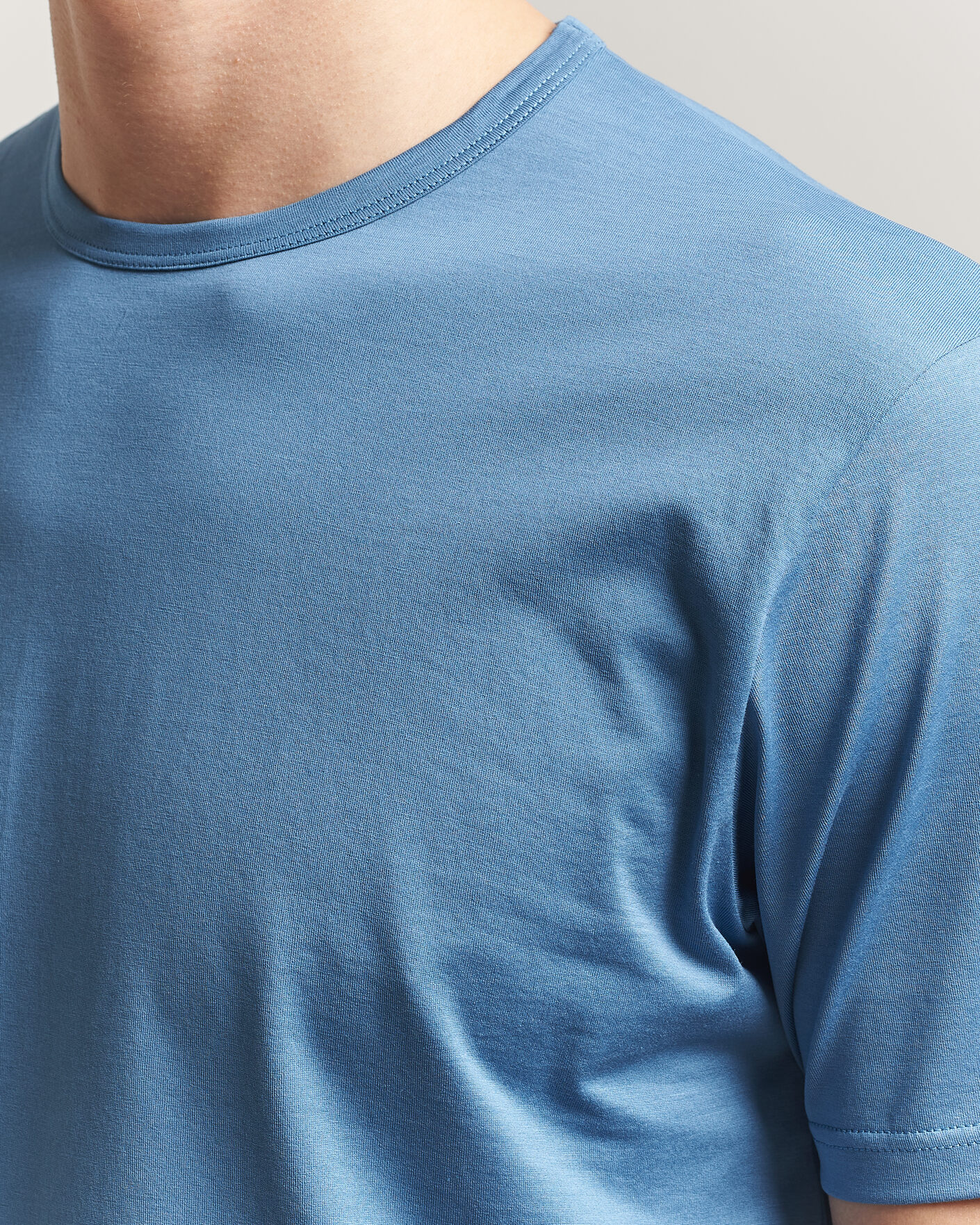 Homme | T-shirts | Sunspel | Crew Neck Q82 Cotton T-Shirt Air Force Blue