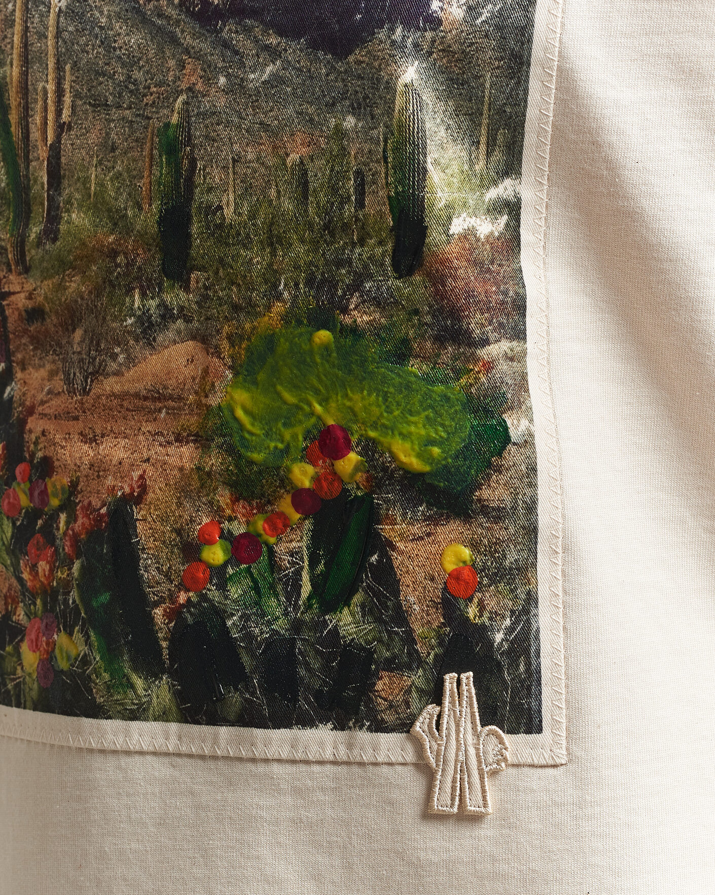 Homme | T-shirts | Moncler Grenoble | Mountain Print T-Shirt Off White