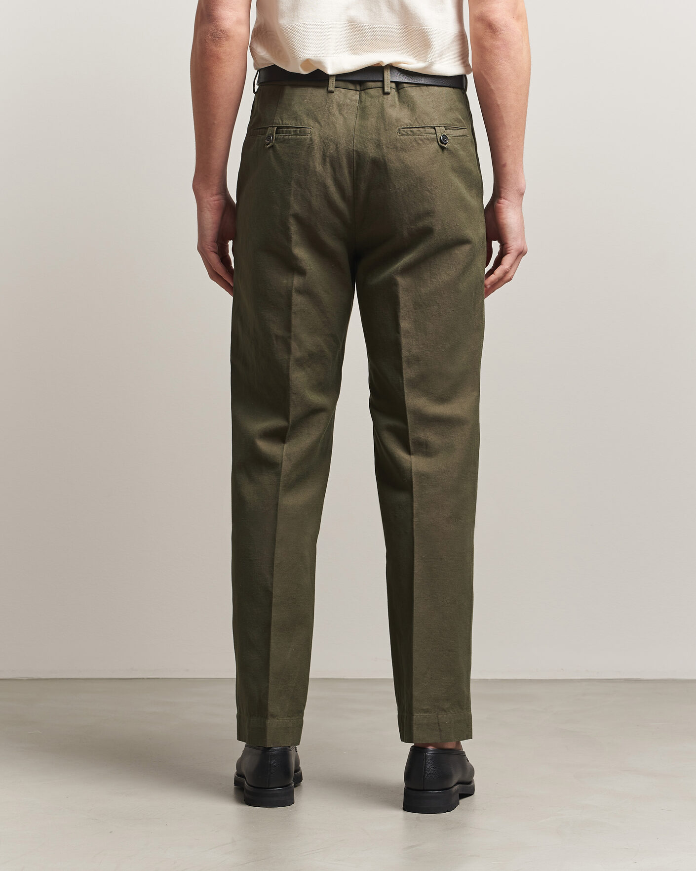 Homme | Pantalons | Incotex | Regular Fit Cotton/Linen Drill Trousers Military