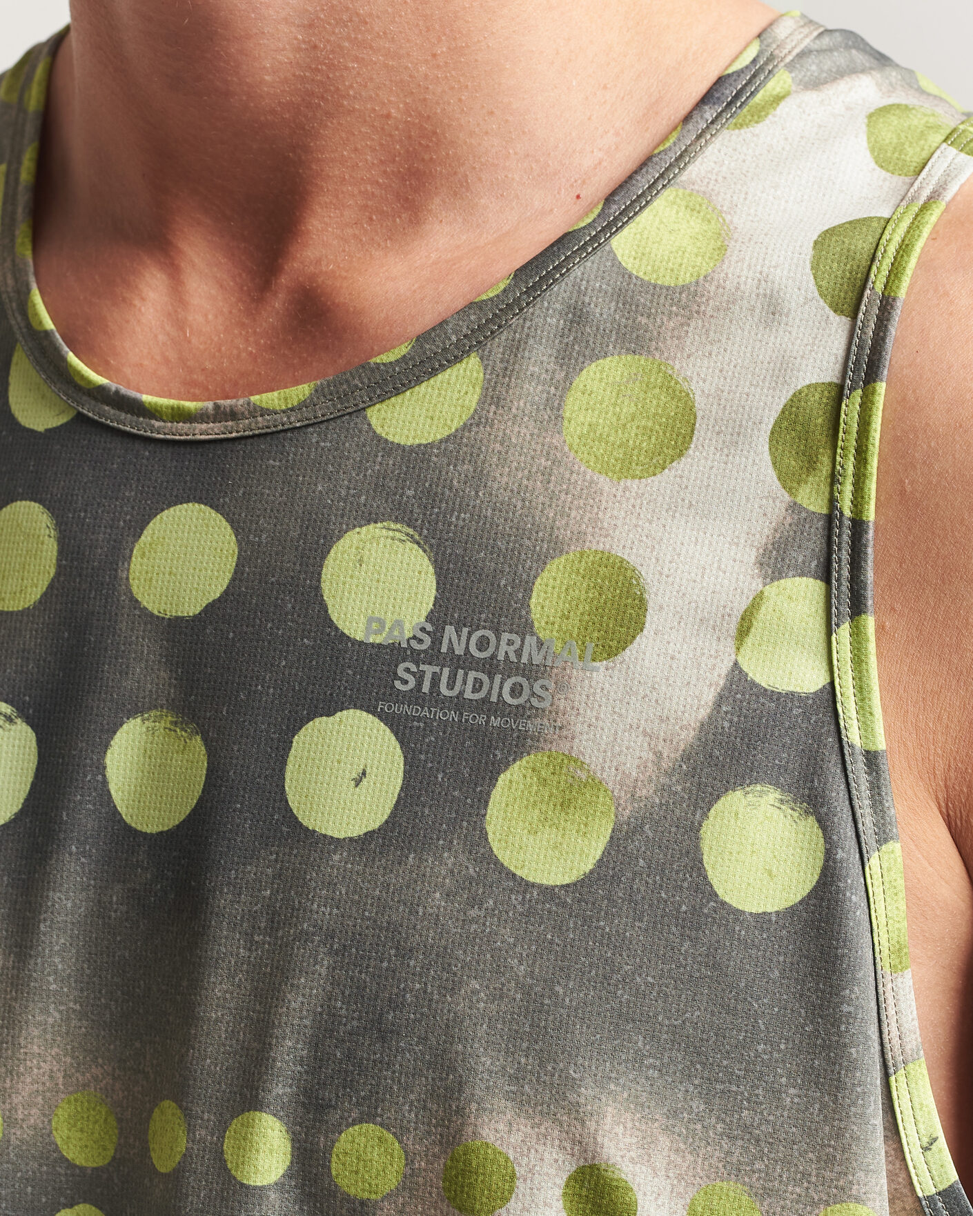 Homme | T-shirts | Pas Normal Studios | TKO Balance Singlet Moss Green