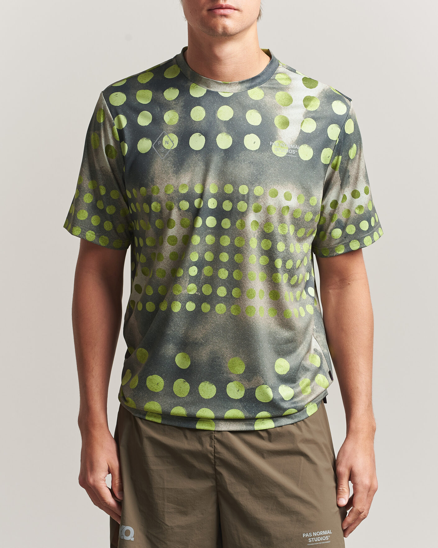Homme | T-shirts | Pas Normal Studios | TKO Balance T-Shirt Moss Green