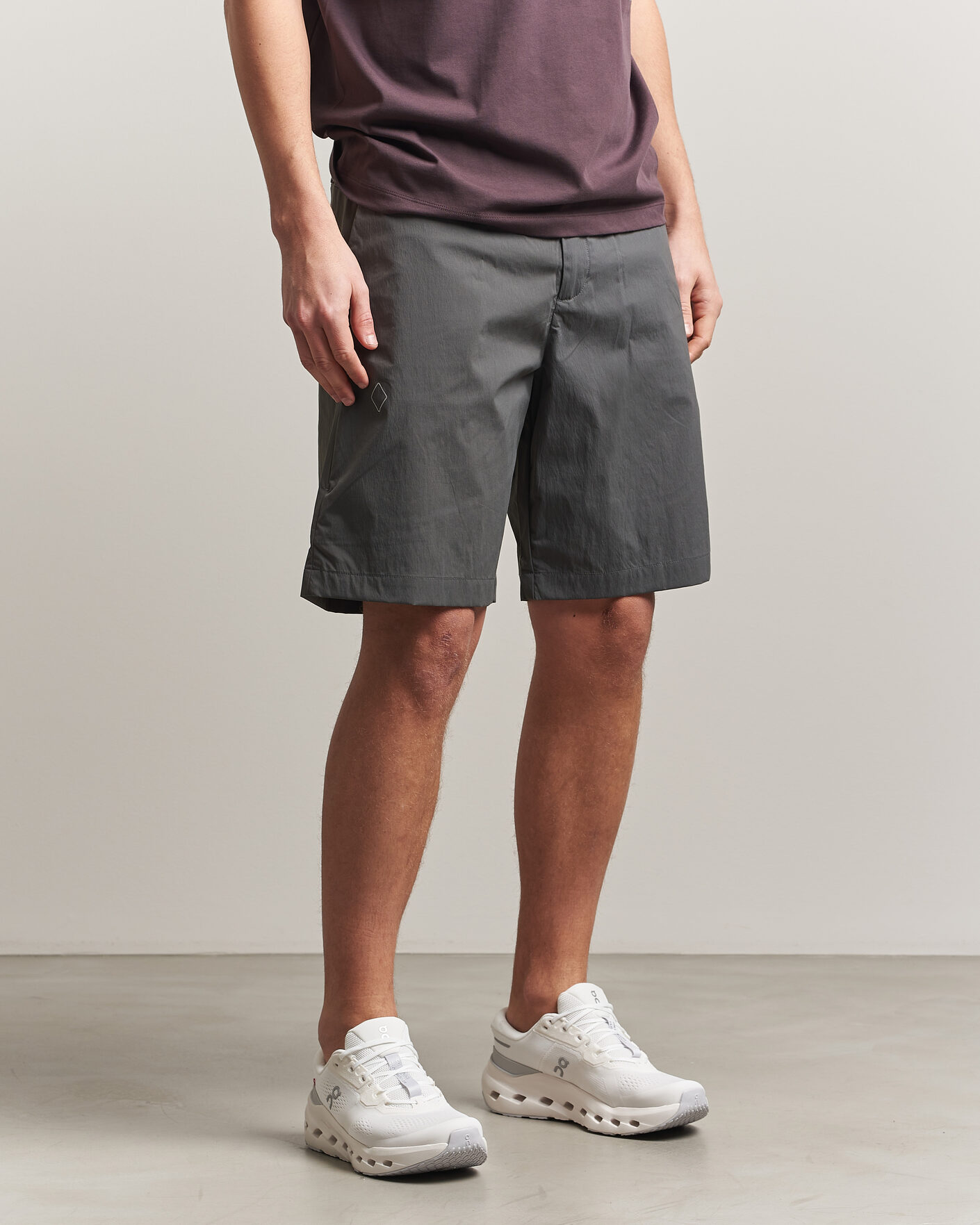 Homme | Shorts | Pas Normal Studios | Off Race Light Tech Shorts Dark Grey