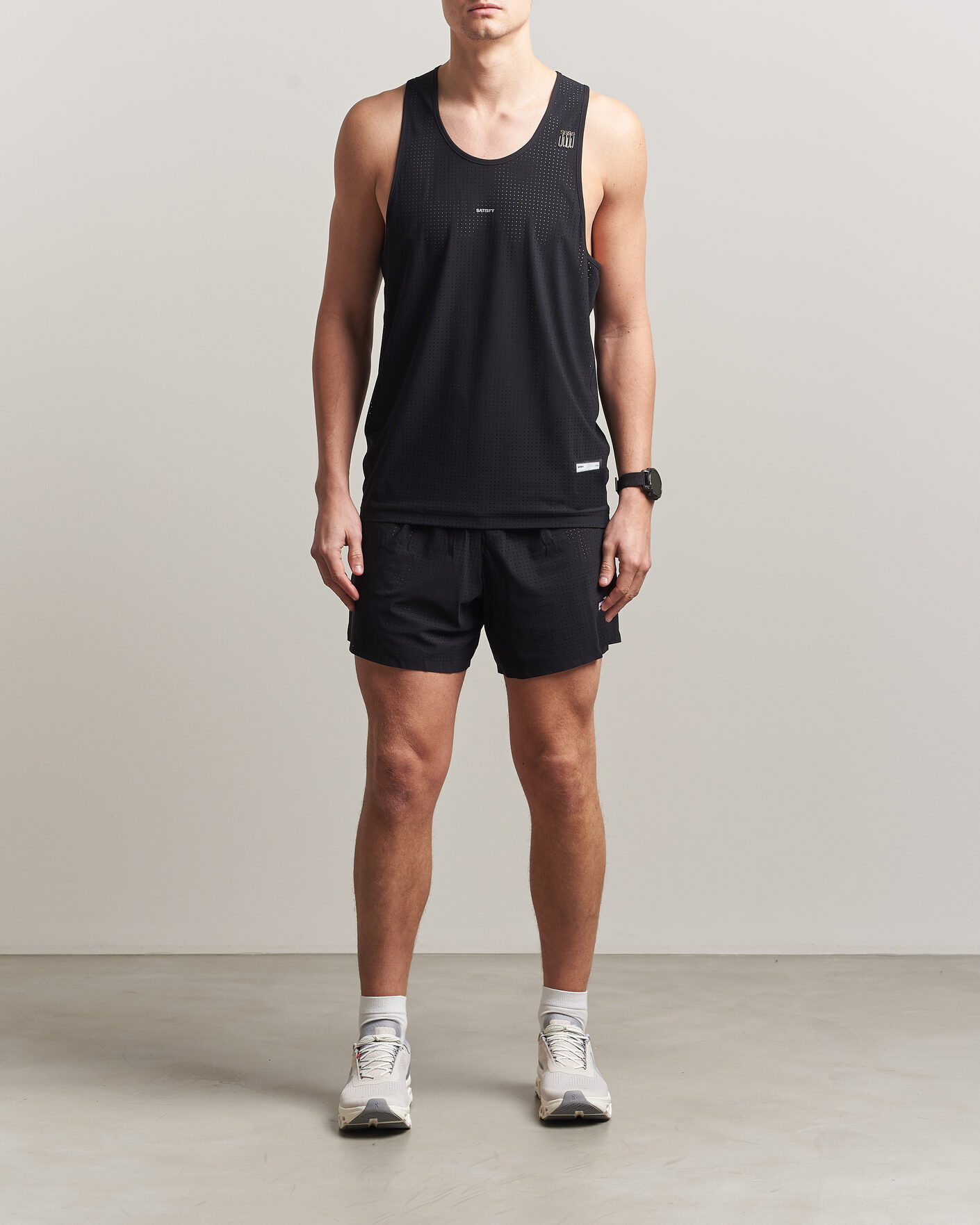 Homme | T-shirts | Satisfy | Space-O Singlet Black