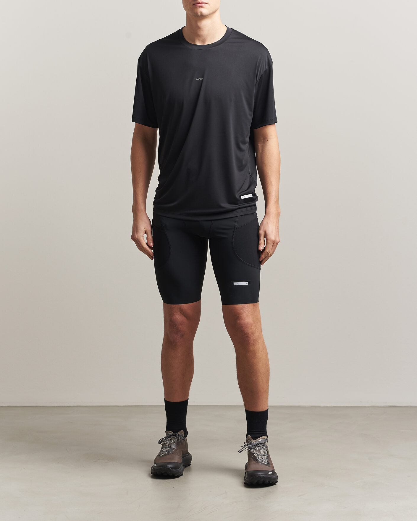 Homme | T-shirts | Satisfy | AuraLite T-Shirt Black