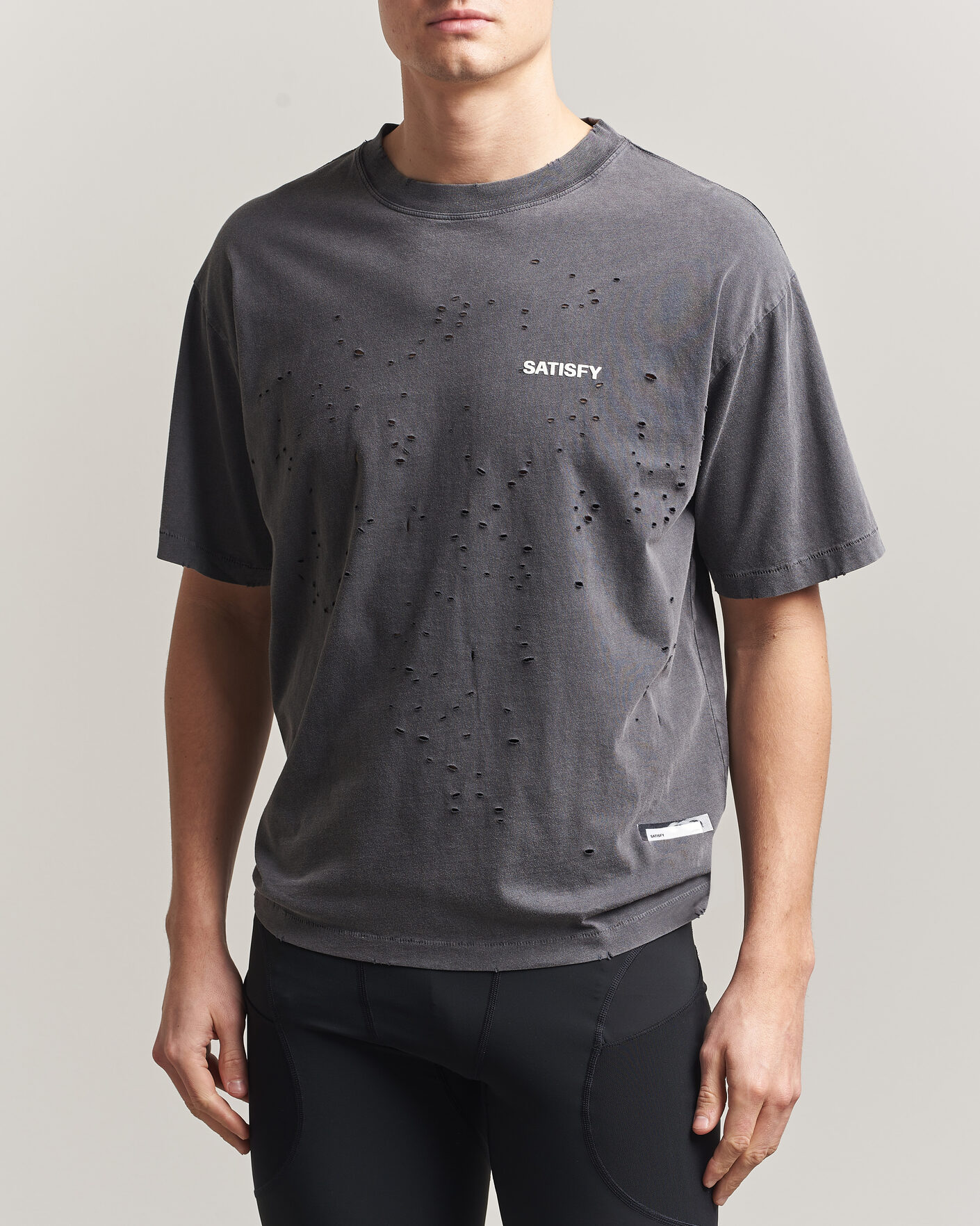 Homme | T-shirts | Satisfy | MothTech Small Logo T-Shirt Aged Black
