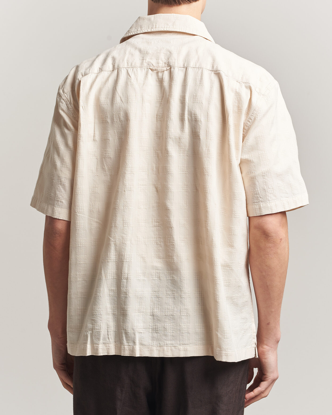 Homme | Chemises | Gant | Relaxed Fit Textured Checked Camp Shirt Creamed White