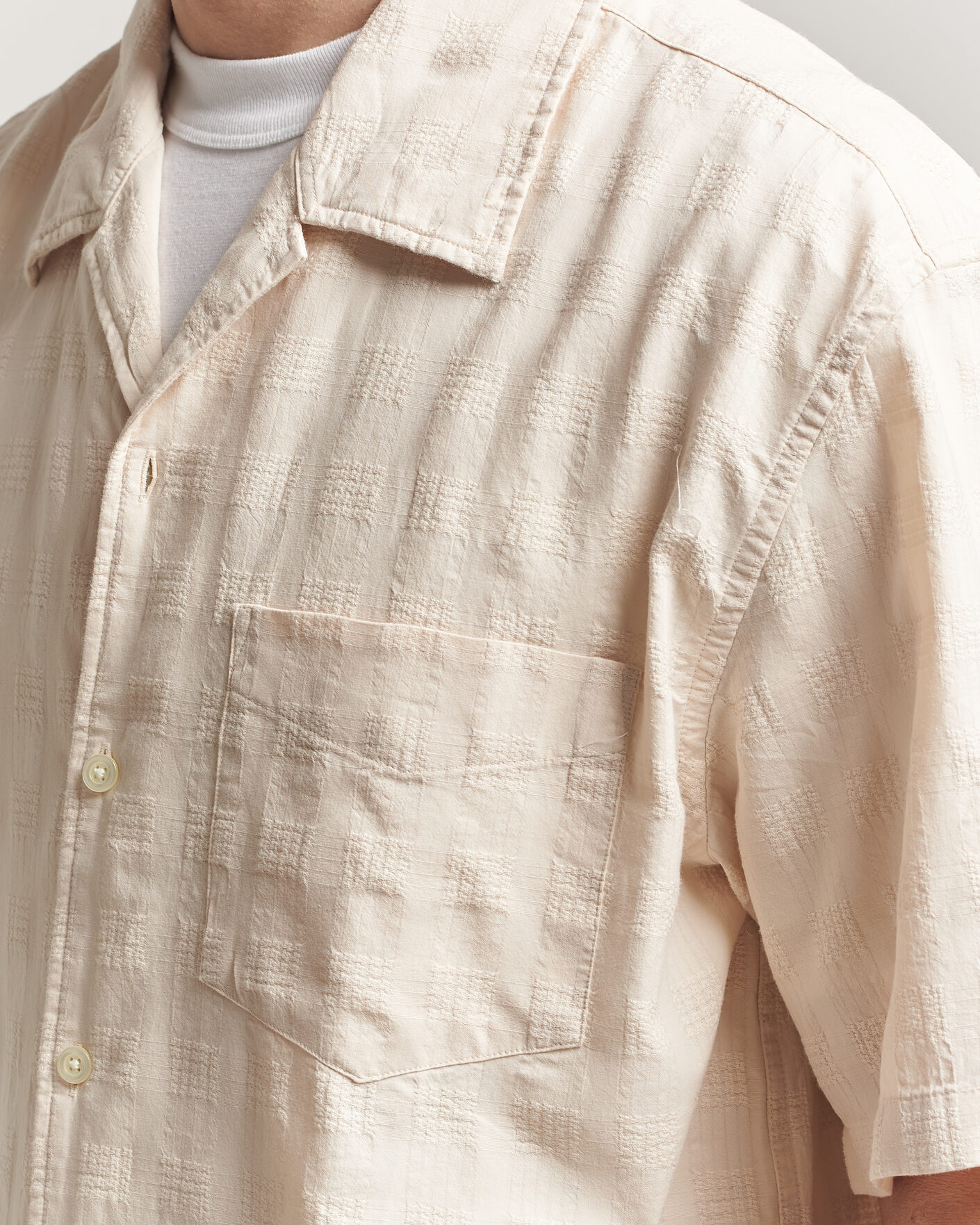 Homme | Chemises | Gant | Relaxed Fit Textured Checked Camp Shirt Creamed White