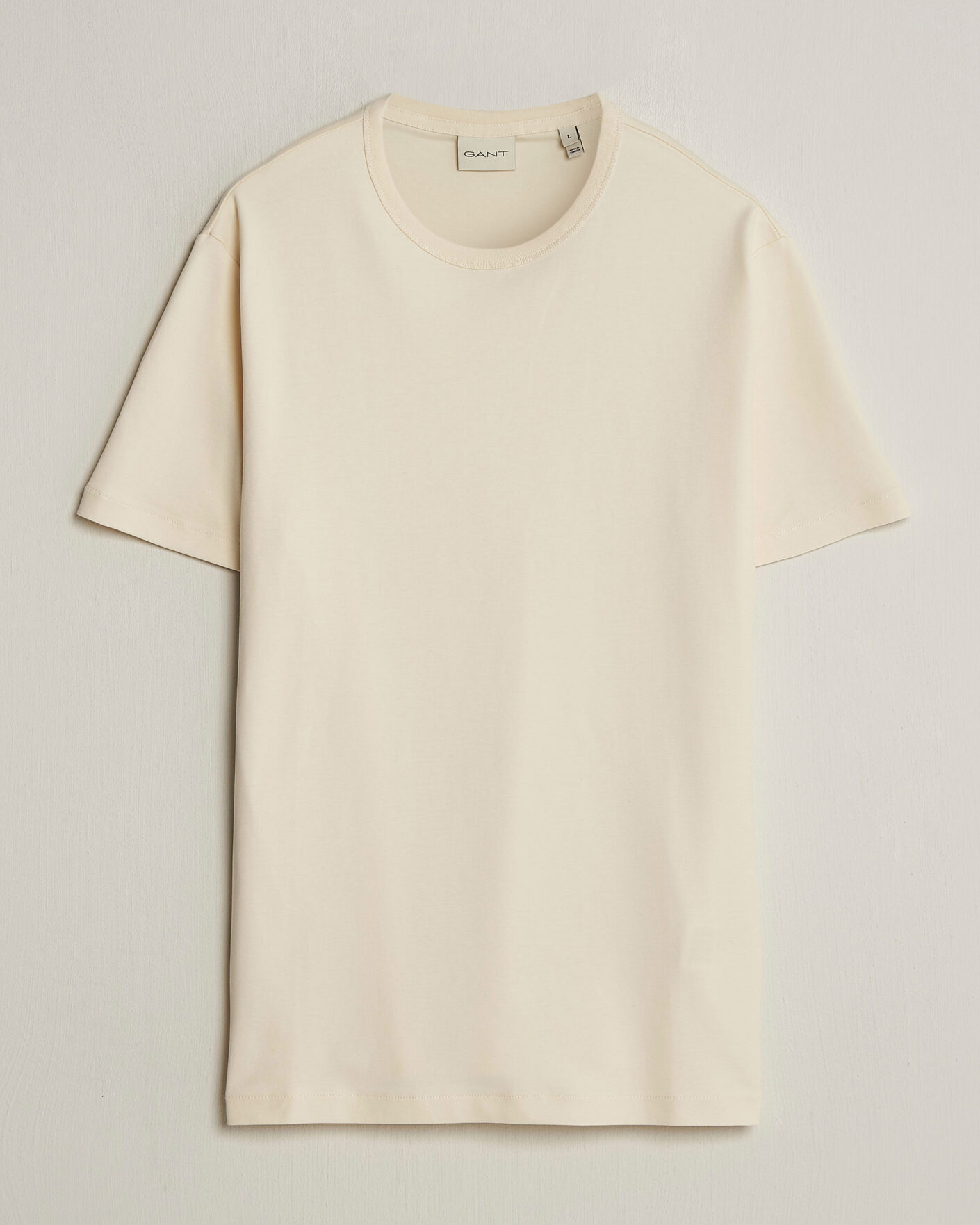 Homme | T-shirts | Gant | Interlock Crew Neck T-Shirt Creamed White