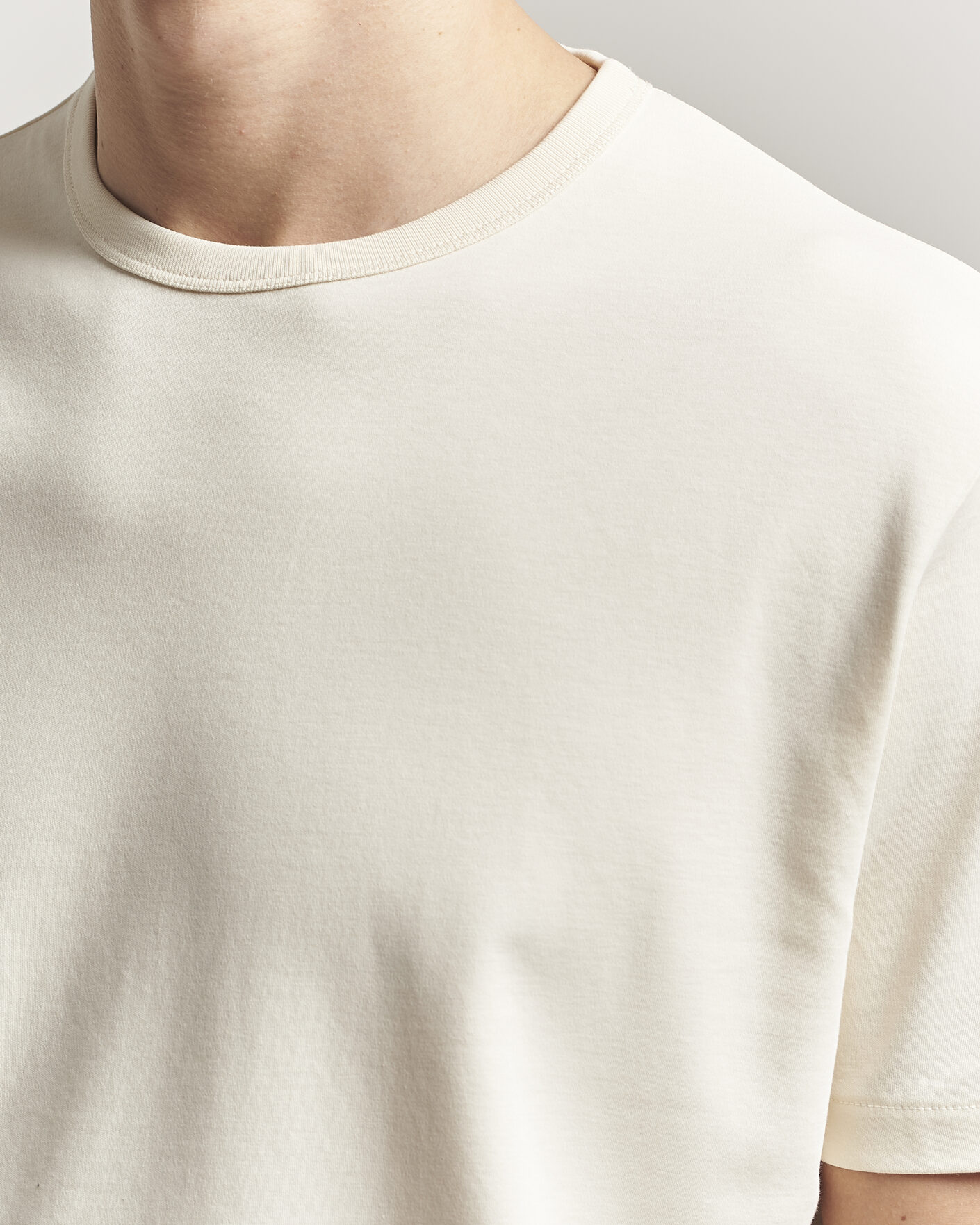 Homme | T-shirts | GANT | Interlock Crew Neck T-Shirt Creamed White