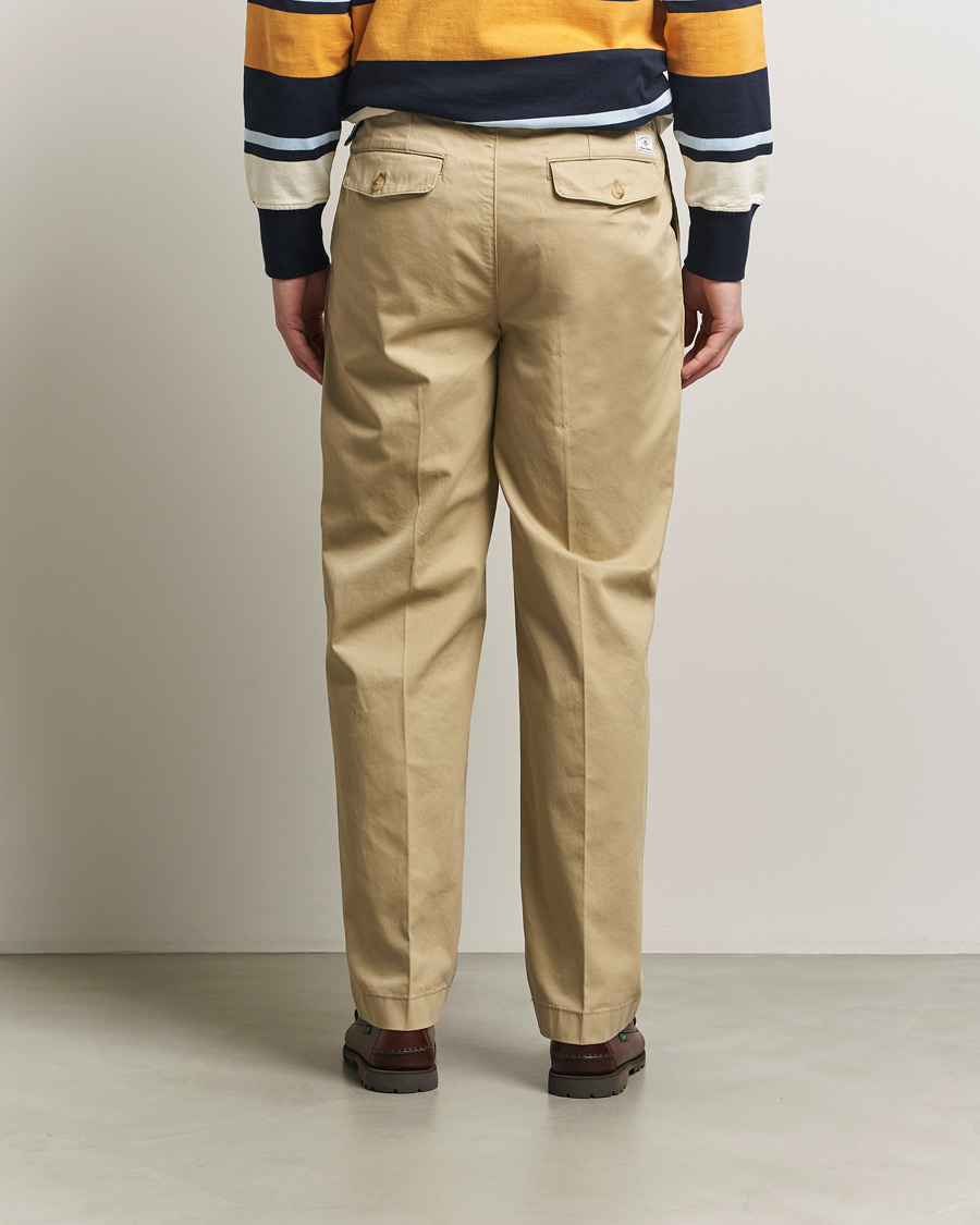Homme | Pantalons | Gant | Regular Pleated Twill Chinos Woody Beige
