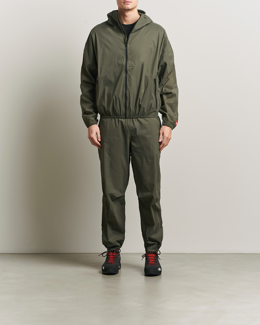 Homme | Pantalons | The North Face | Red Box Packable Wind Pants New Taupe Green