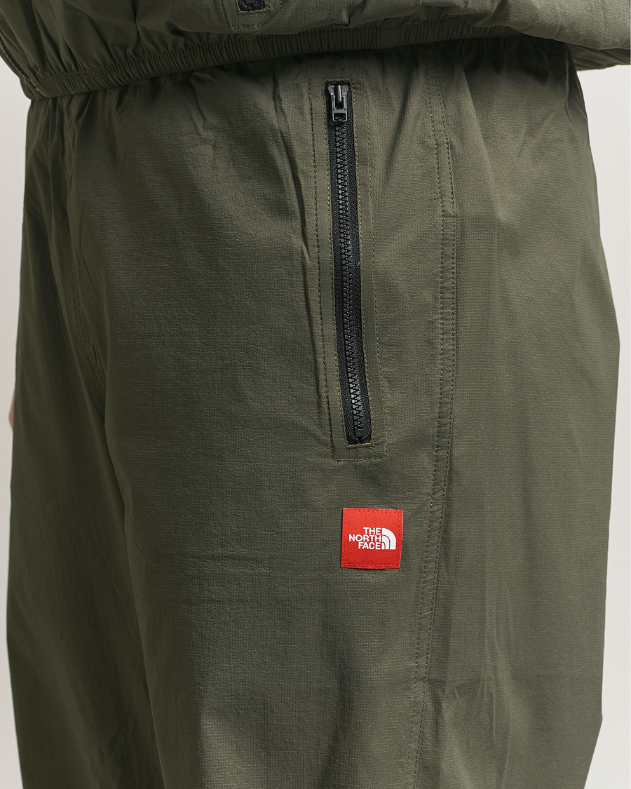 Homme | Pantalons | The North Face | Red Box Packable Wind Pants New Taupe Green