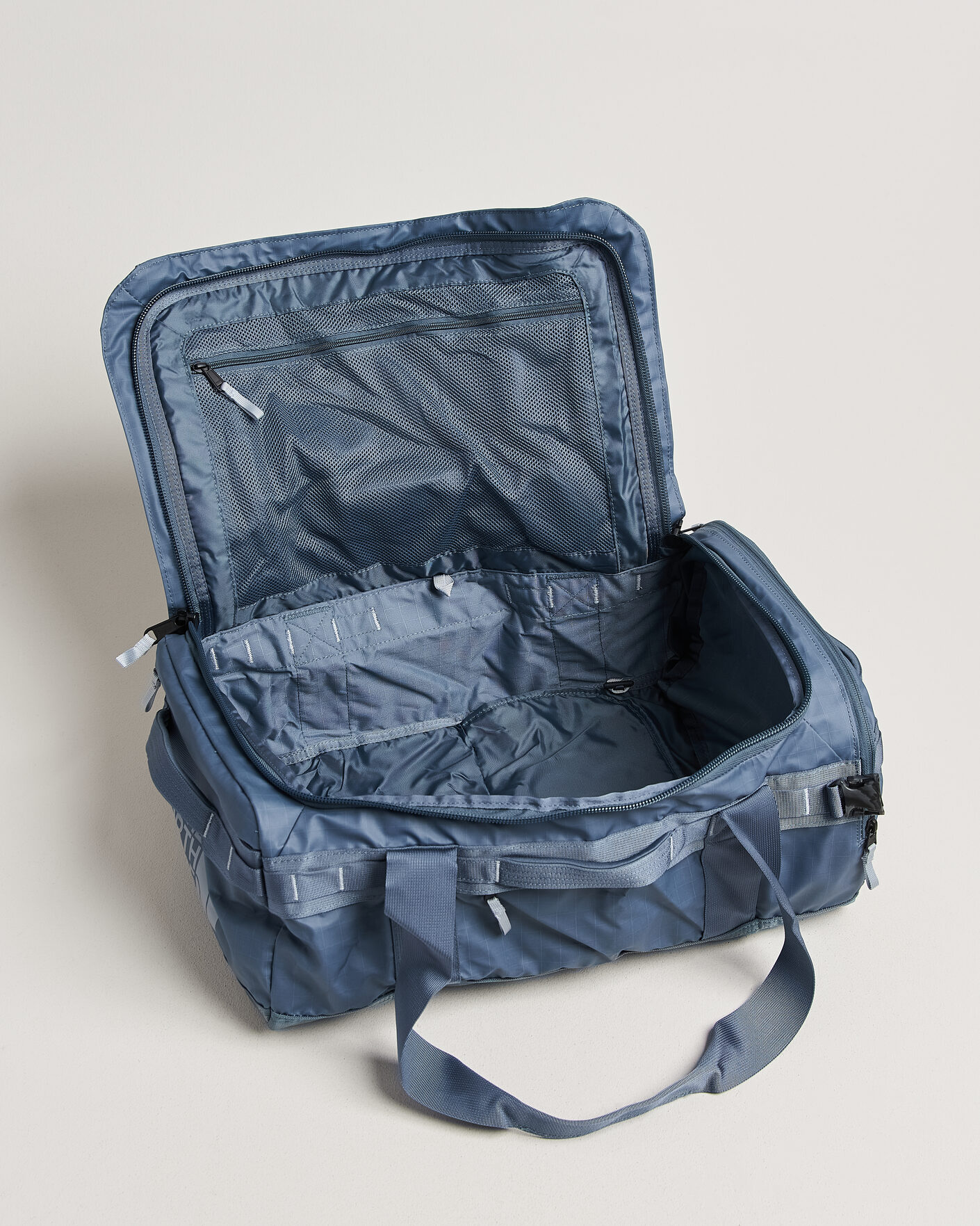 Homme | Sacs | The North Face | Base Camp Voyager Duffel 42 Granite Grey