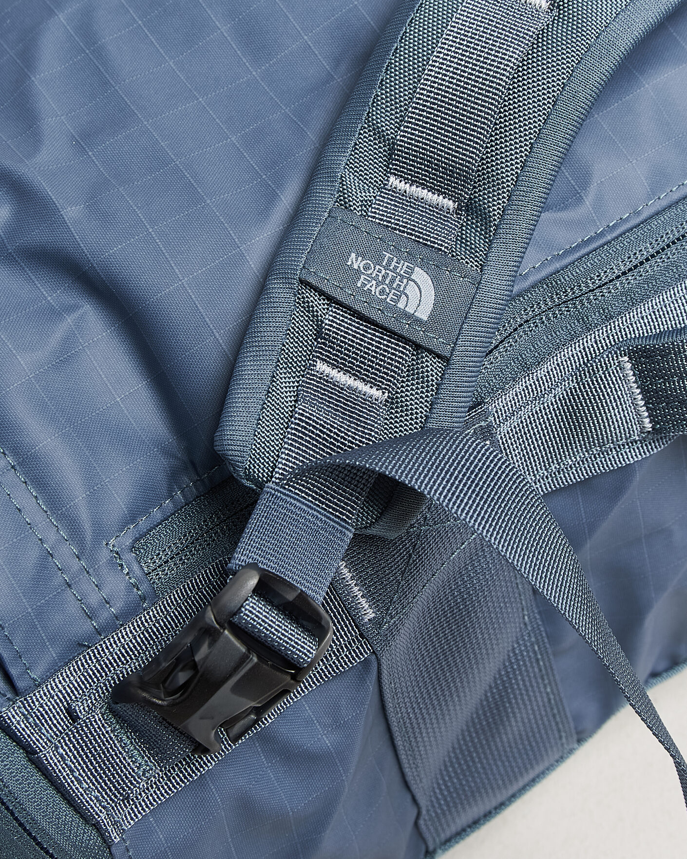 Homme | Sacs | The North Face | Base Camp Voyager Duffel 32 Granite Grey