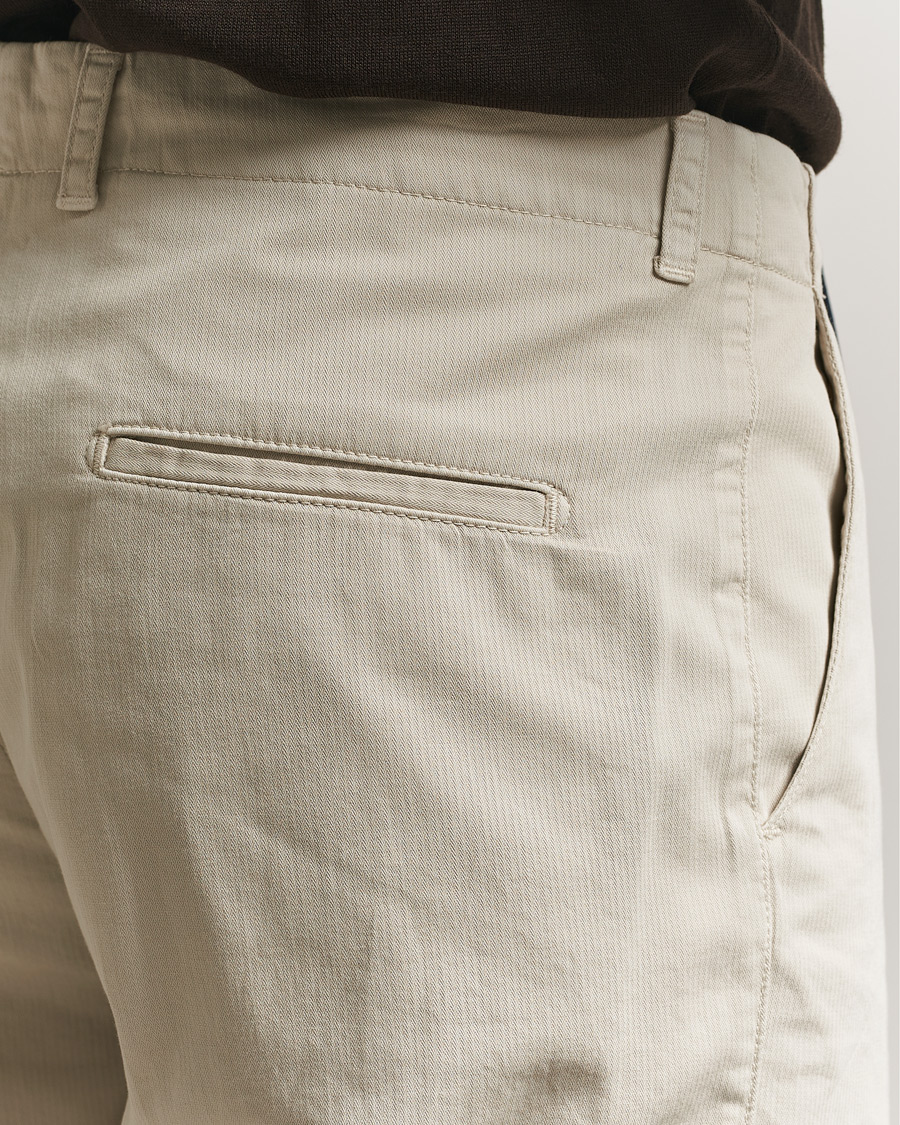Homme | Pantalons | Boglioli | Regular Fit Cotton Chinos Beige