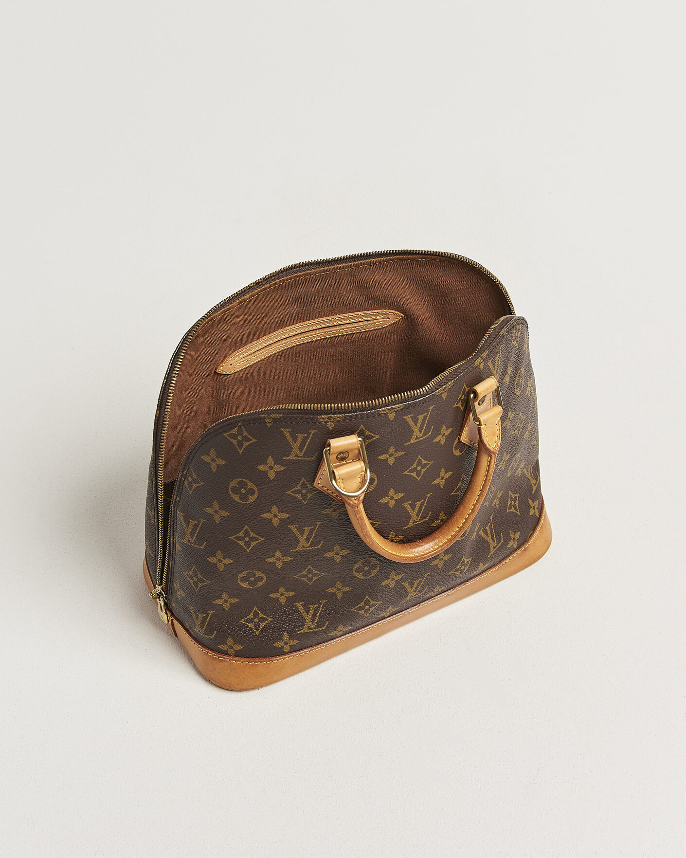 Homme | Pre-Owned & Vintage Bags | Louis Vuitton Pre-Owned | Alma Bag PM Monogram