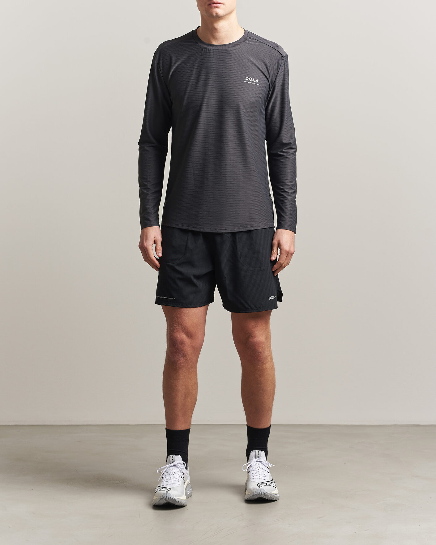 Homme | T-shirts | DOXA | Rerun Long Sleeve T-Shirt Raven