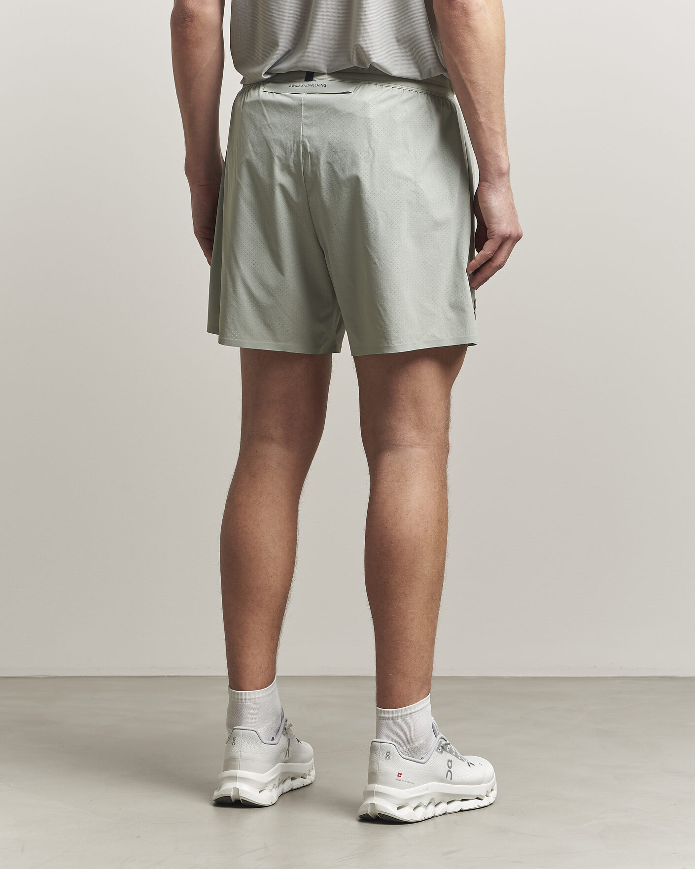 Homme | Shorts | On | 5 Inch Performance Shorts Tin