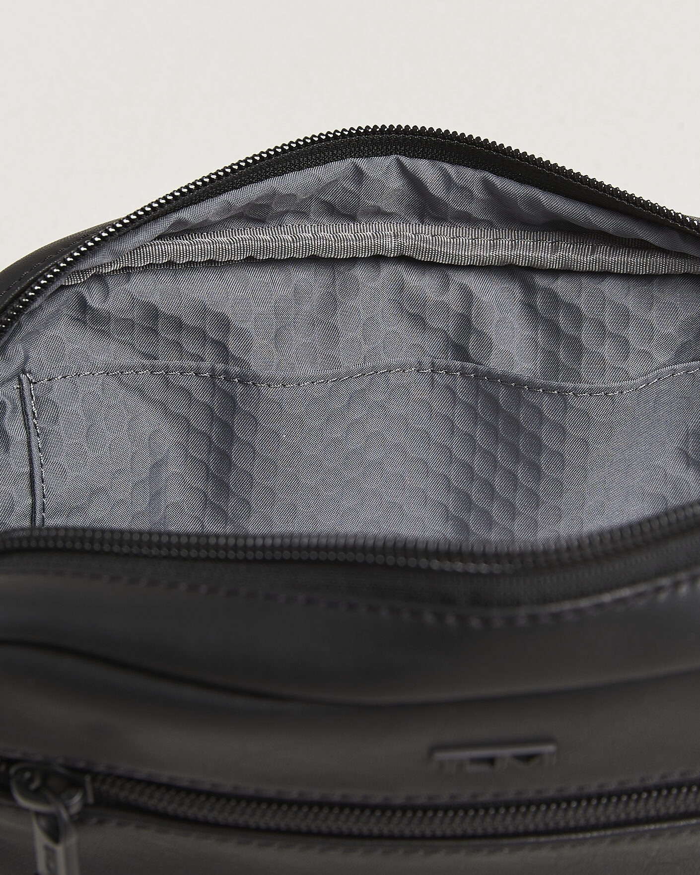 Homme | Sacs | TUMI | Leather Zip-Around Case Black