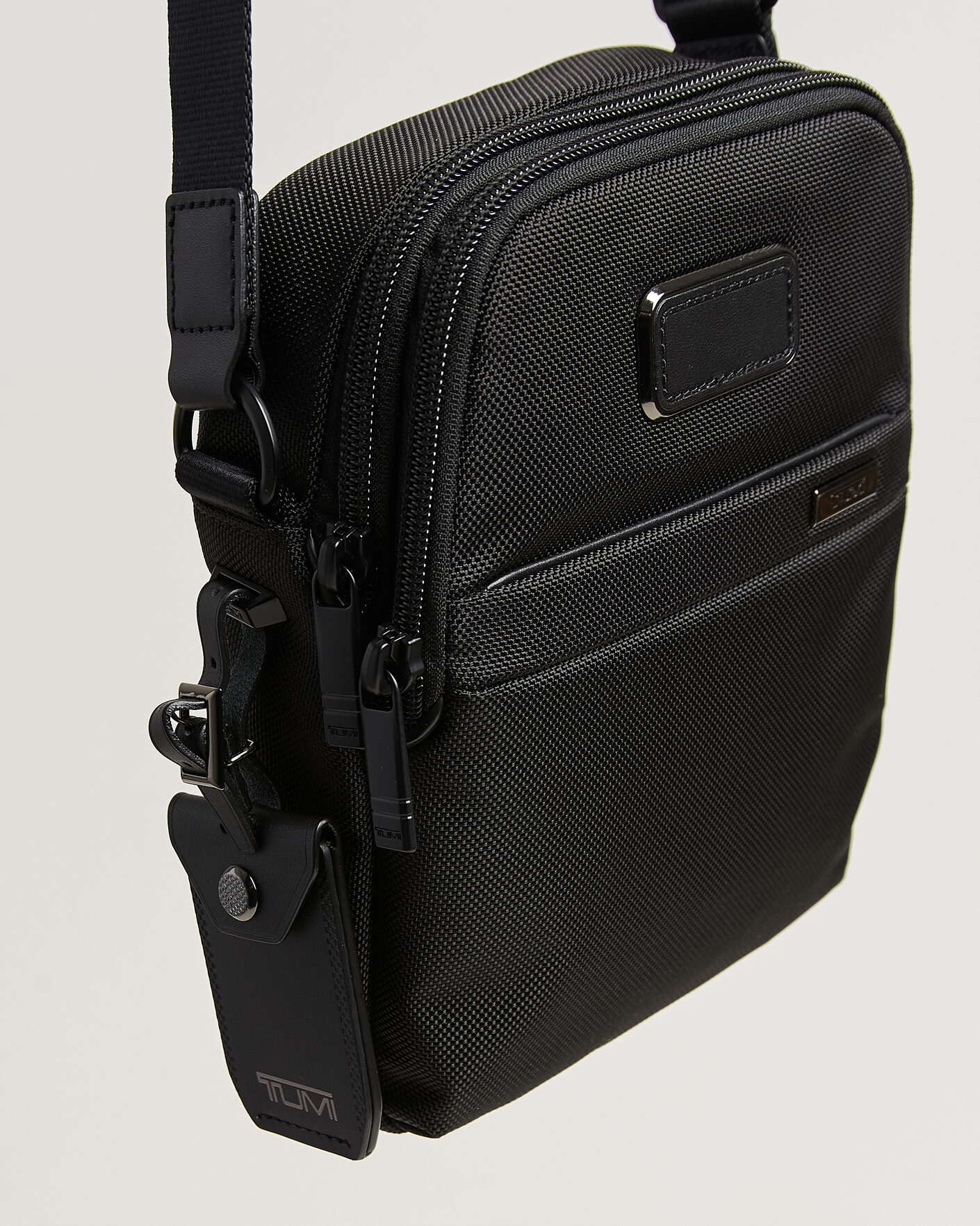 Homme | Sacs | TUMI | Alpha 4 Small Crossbody Bag Black