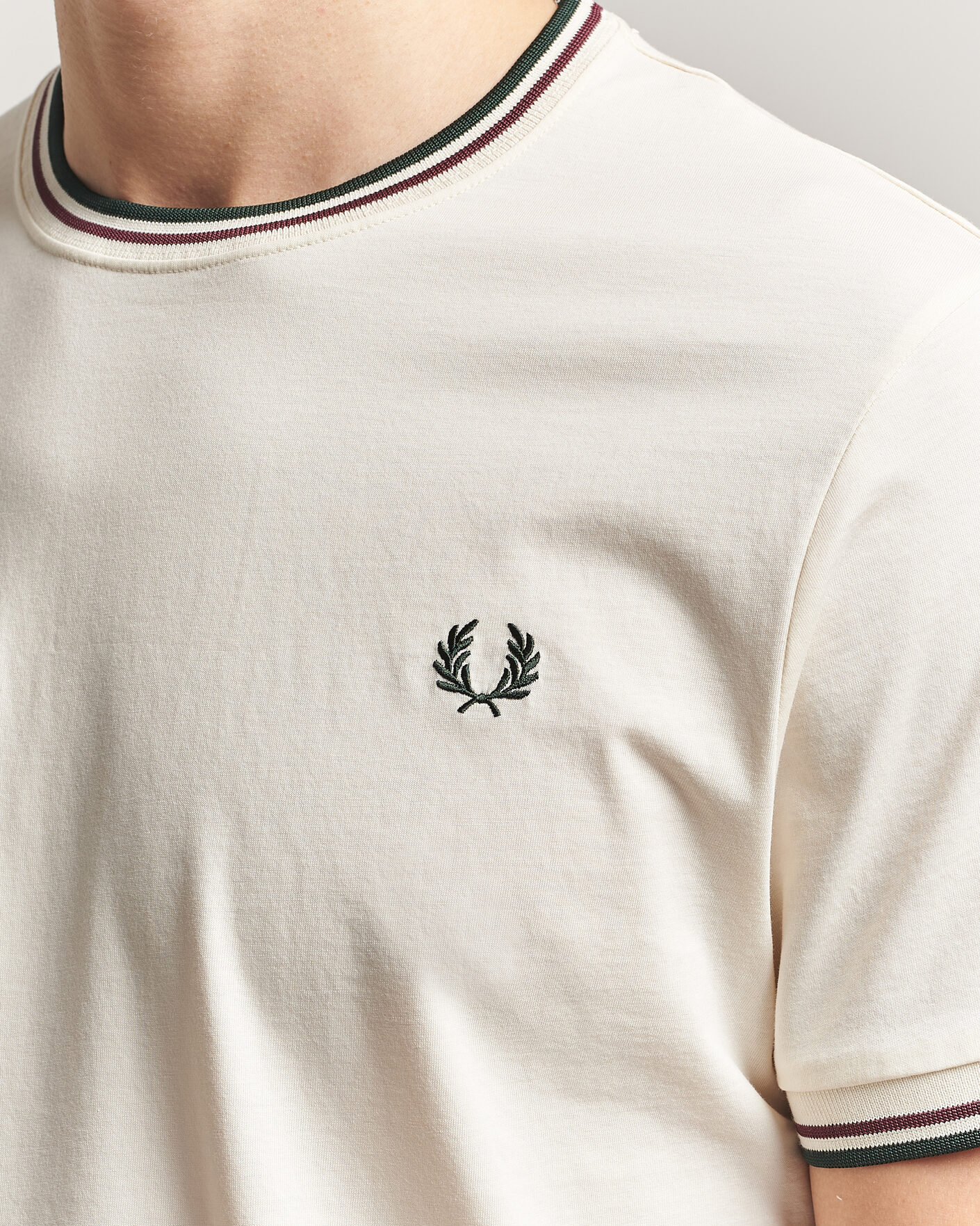 Homme | T-shirts | Fred Perry | Twin Tipped T-Shirt Ecru