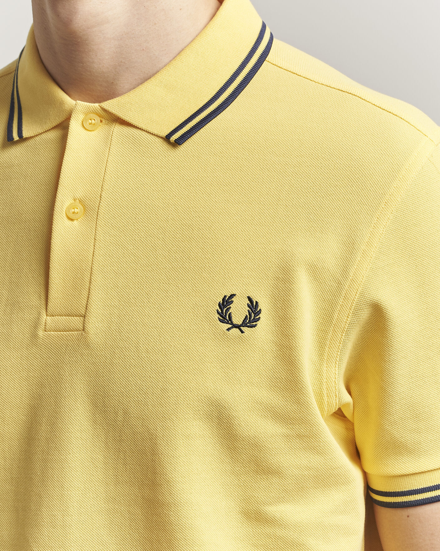 Homme | Polos | Fred Perry | Twin Tipped Polo Shirt Lemon Yellow