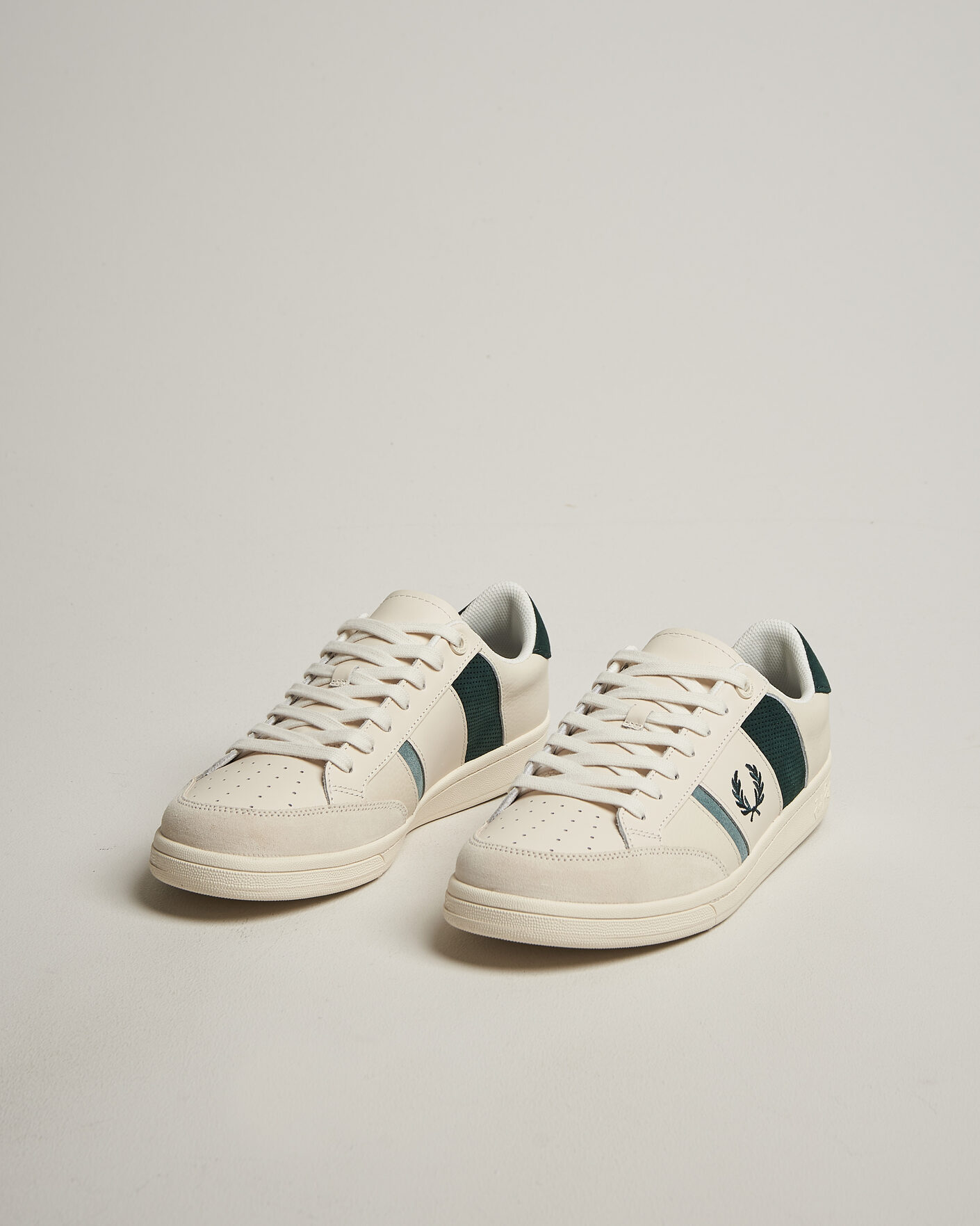 Homme | Baskets | Fred Perry | B725 Leather/Suede Sneaker Ecru