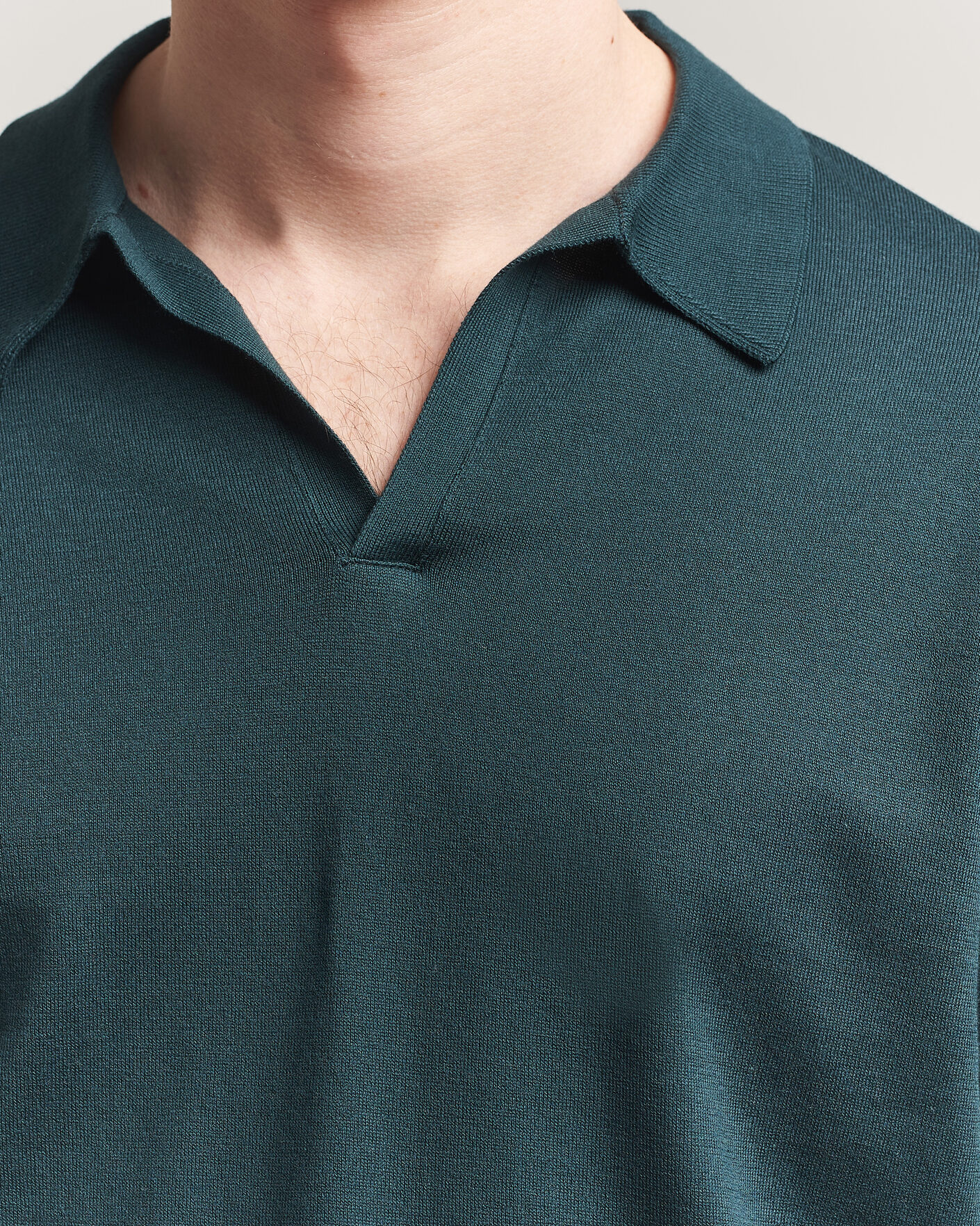 Homme | Polos | John Smedley | Noah Open Collar Sea Island Polo Rainforest