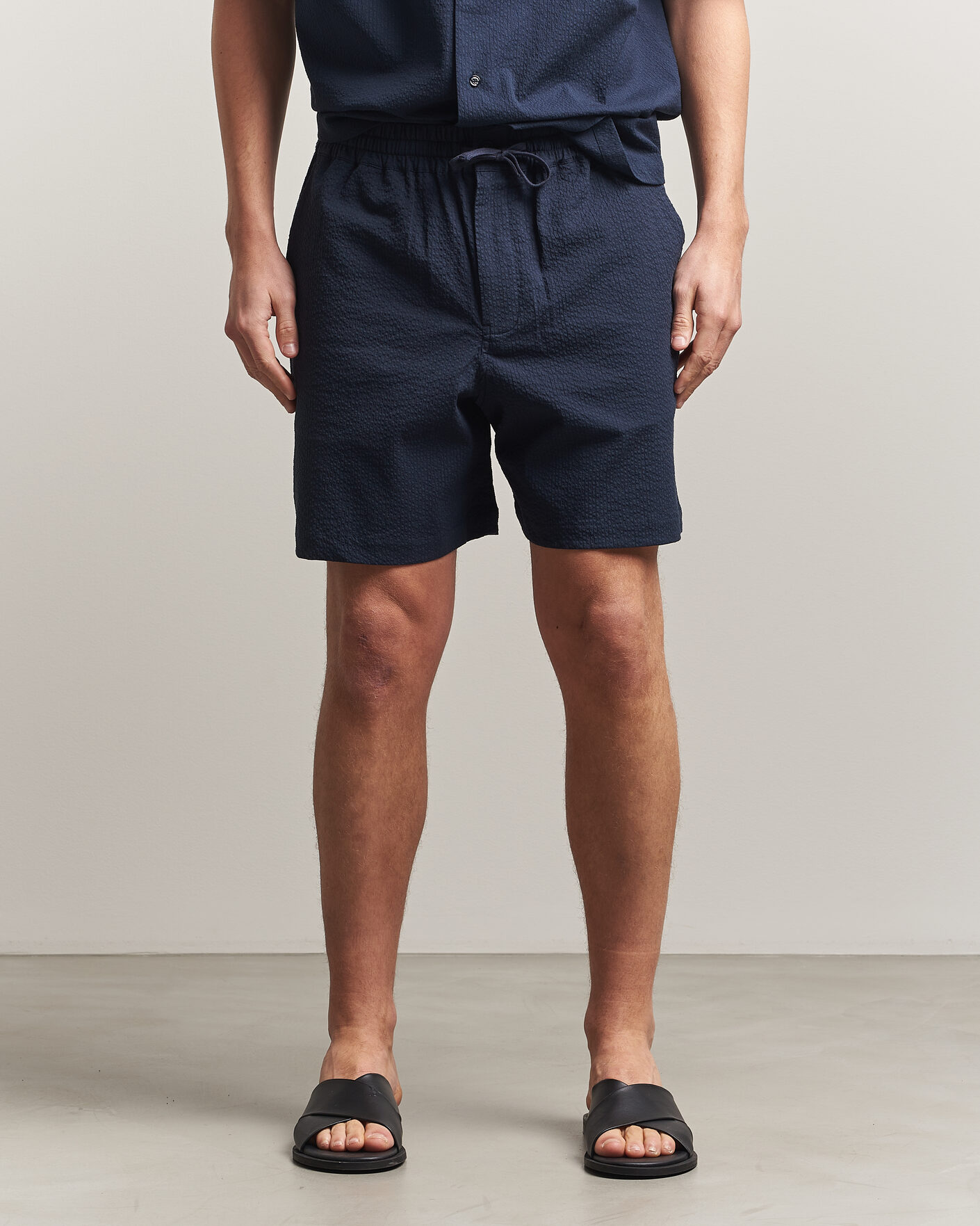 Homme | Shorts | Maison Kitsuné | Seersucker Drawstring Shorts Navy
