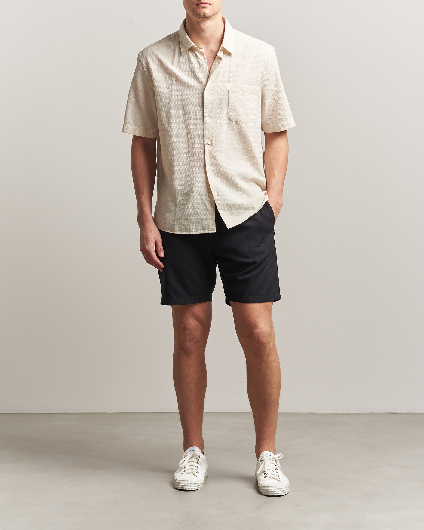 Homme | Shorts | KnowledgeCotton Apparel | Loose Linen/Viscose Shorts Black