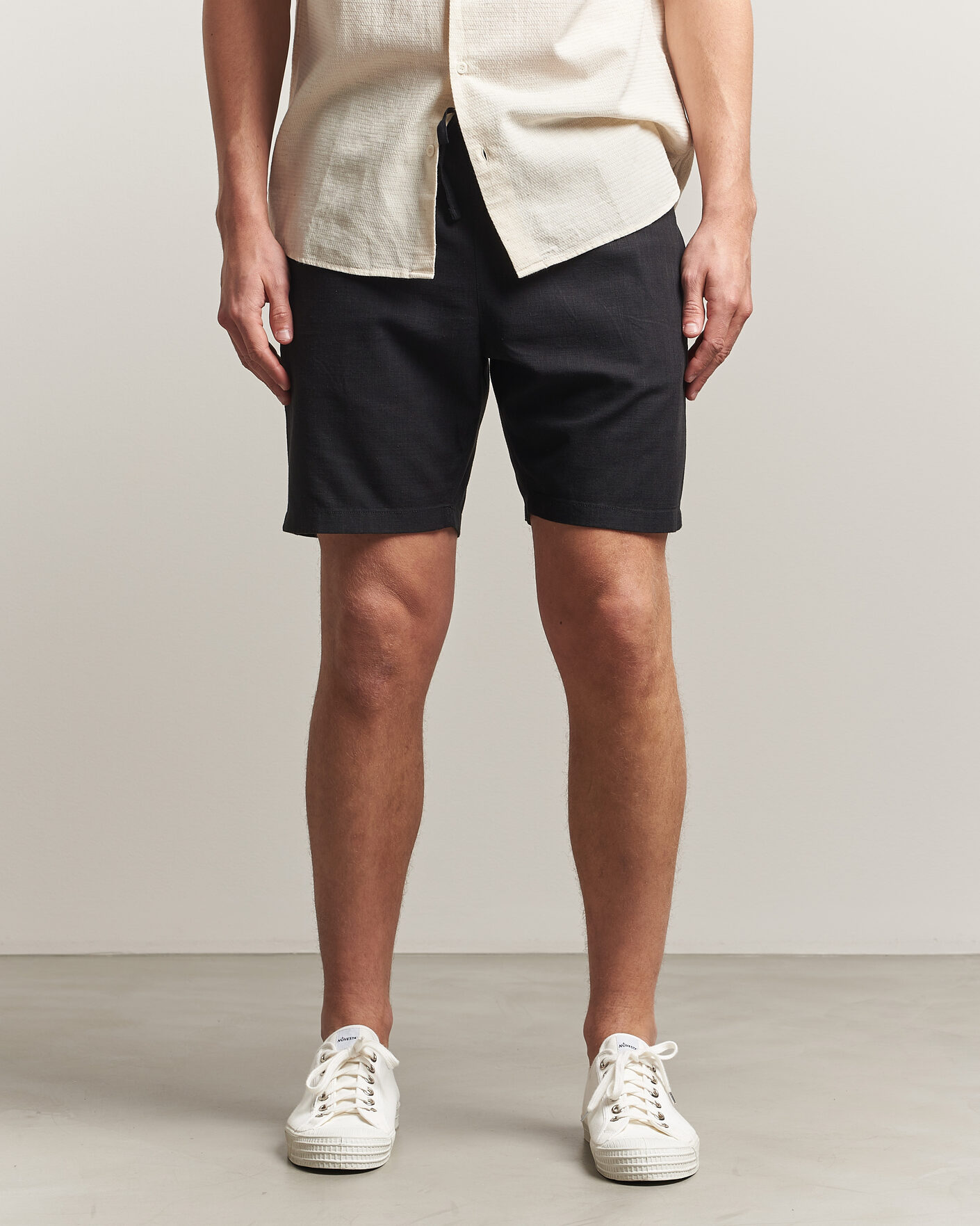 Homme | Shorts | KnowledgeCotton Apparel | Loose Linen/Viscose Shorts Black
