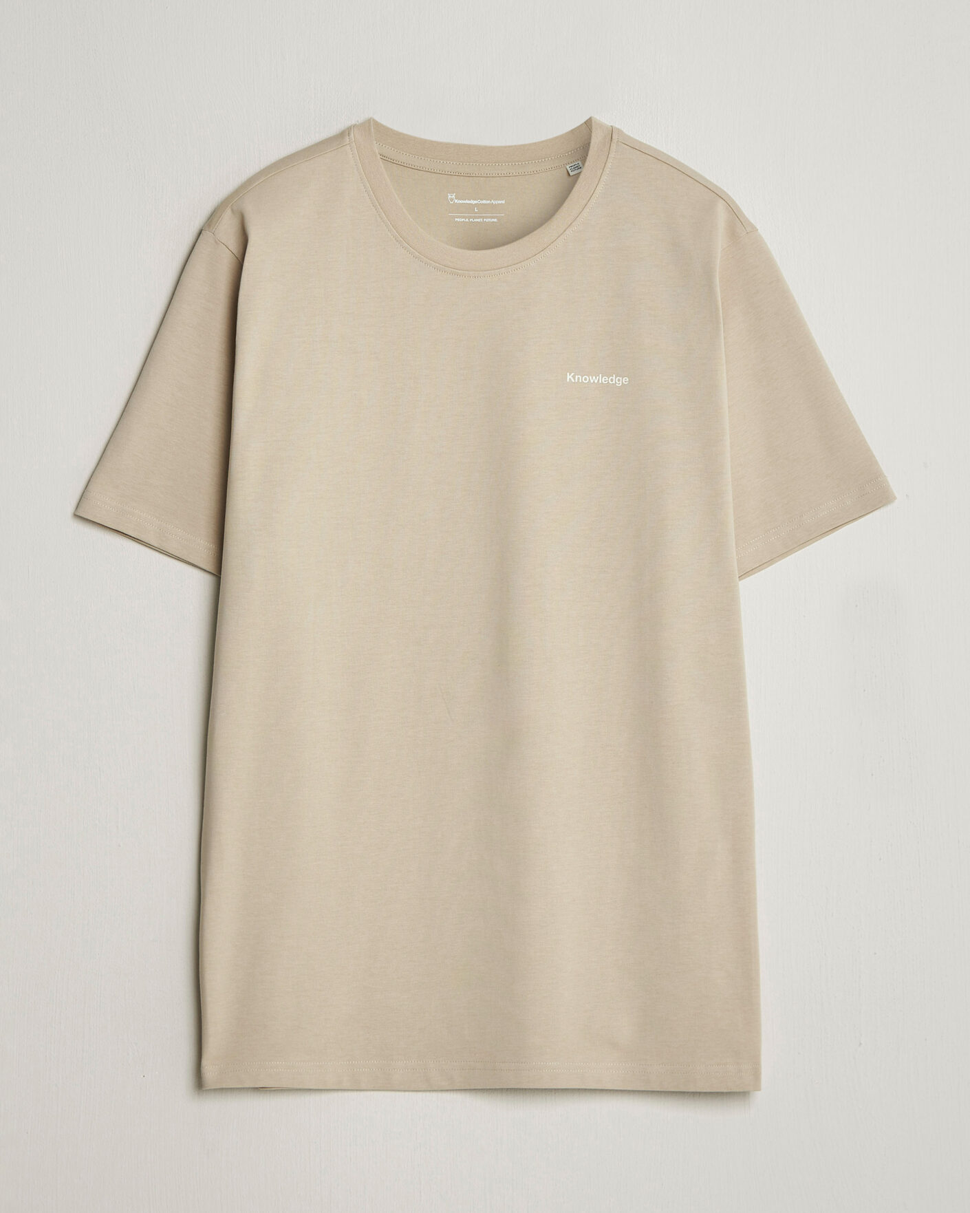 Homme | T-shirts | KnowledgeCotton Apparel | Back Print T-Shirt Light Feather Grey