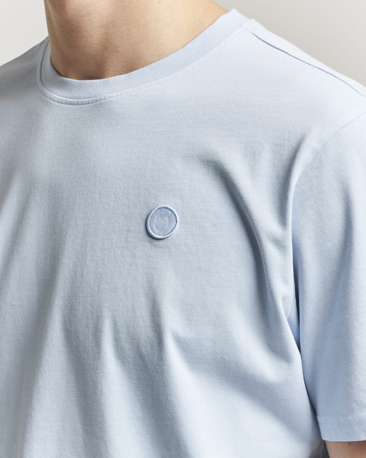 Homme | T-shirts | KnowledgeCotton Apparel | Badge T-Shirt Skyway