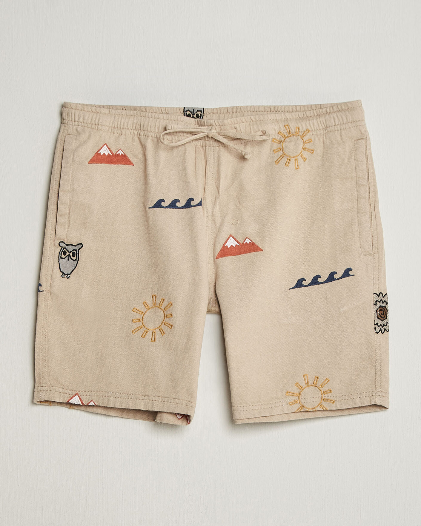 Homme | Shorts | KnowledgeCotton Apparel | Loose Embroidery Shorts Light Feather Grey