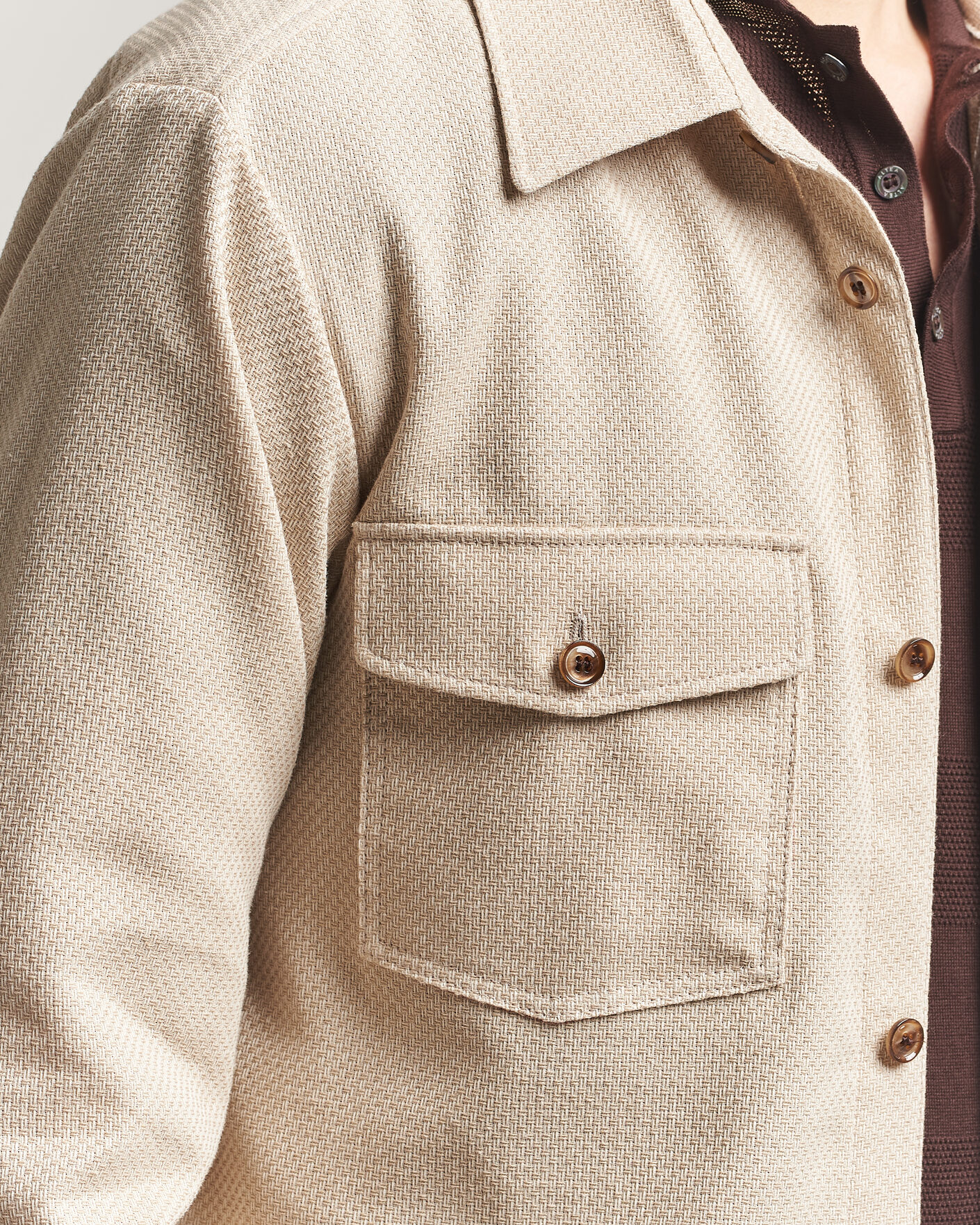 Homme | Chemises | Oscar Jacobson | Magnus Structure Cotton Overshirt Beige