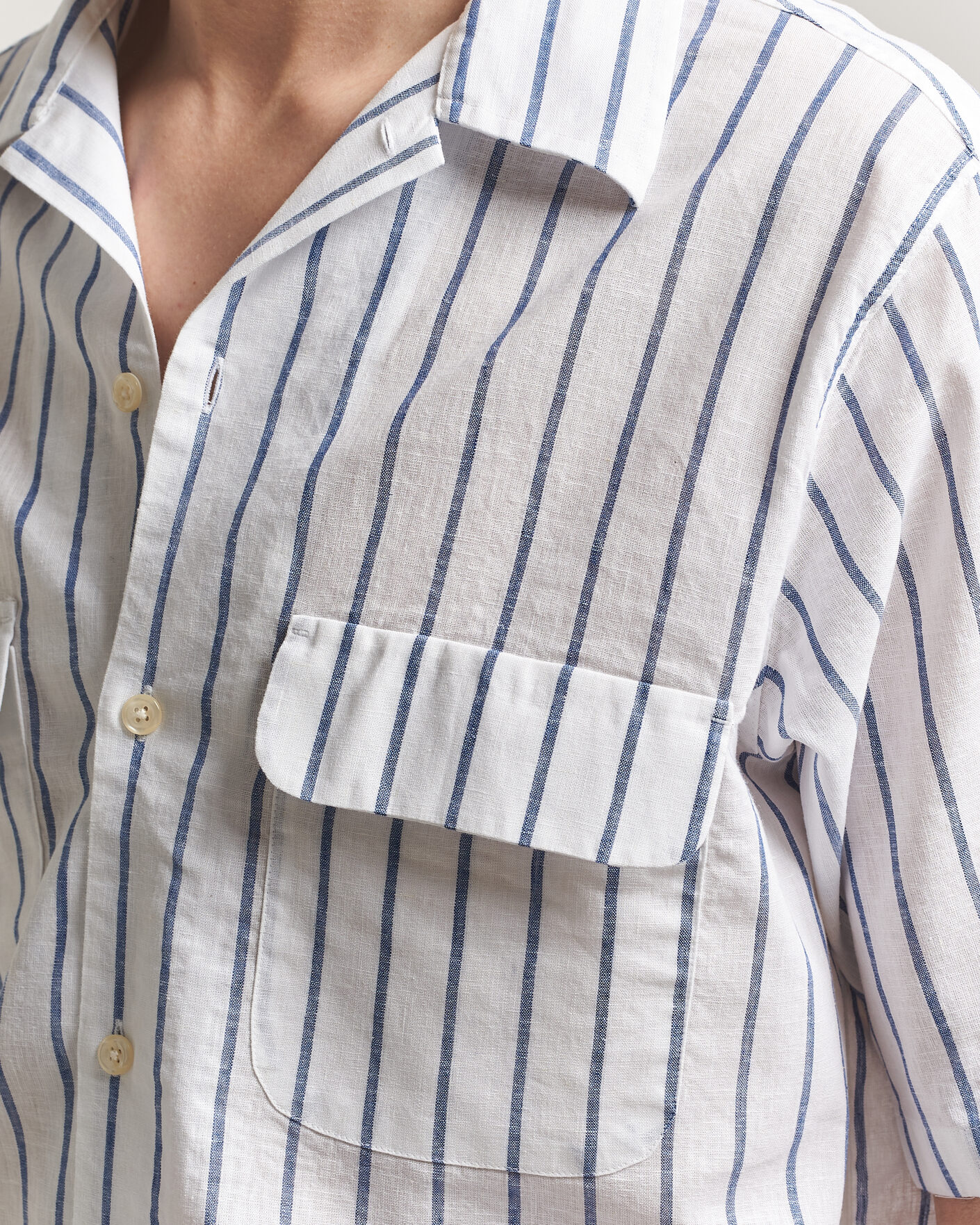 Homme | Chemises | Oscar Jacobson | Striped Short Sleeve Linen Shirt Navy/White