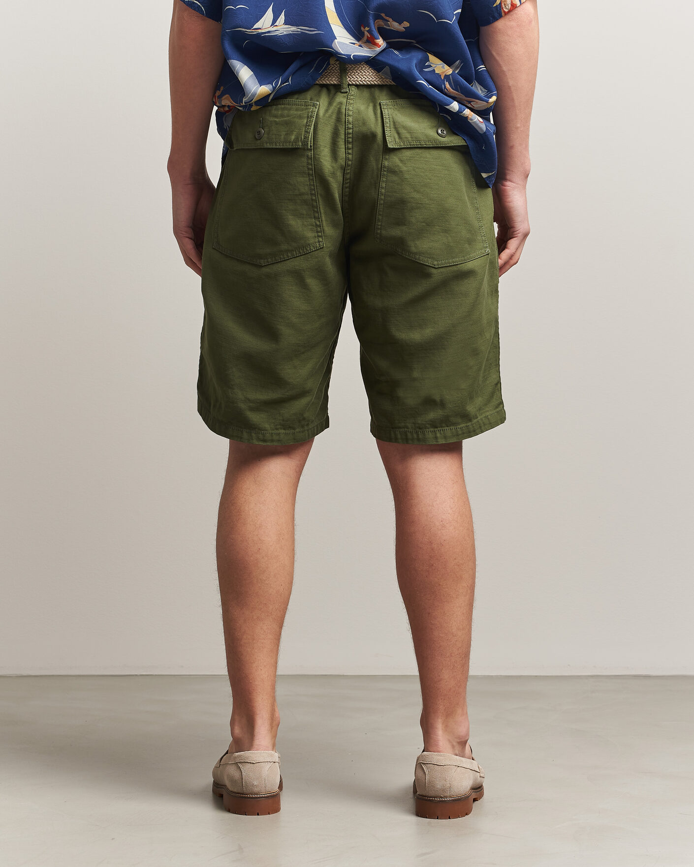Homme | Shorts | BEAMS PLUS | MIL Utility Sateen Shorts Olive