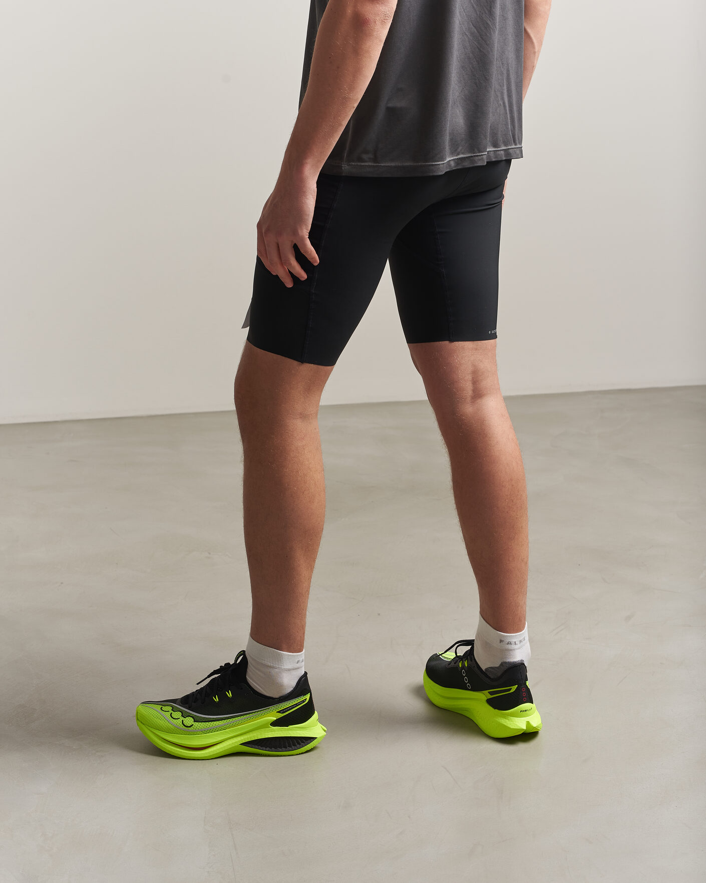 Homme | Chaussures De Running | Saucony | Endorphin Pro 5 Black/Shock