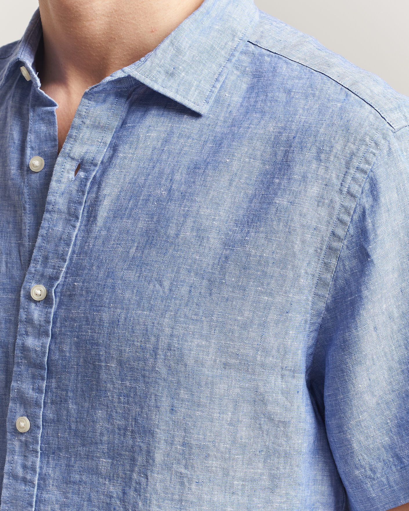 Homme | Chemises | Charles Tyrwhitt | Pure Linen Short Sleeve Slim Fit Shirt Cornflower Blue